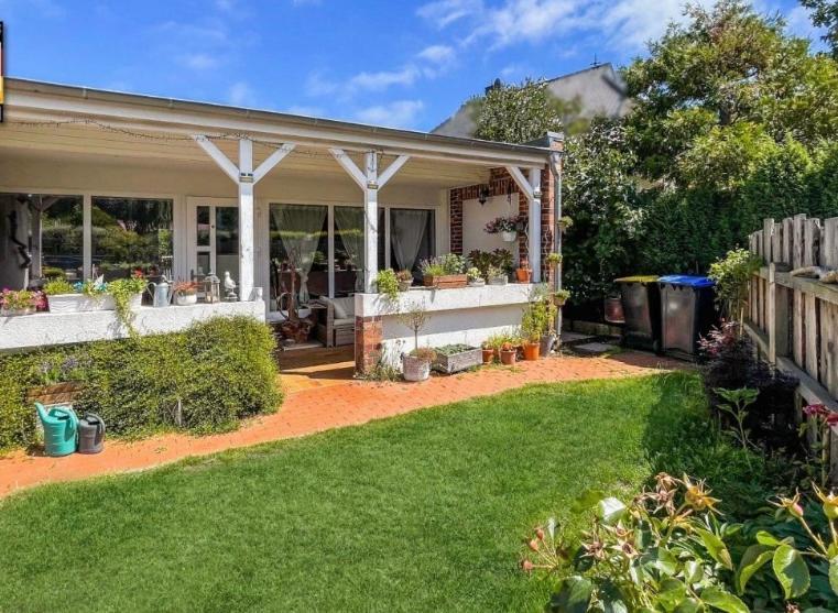 Two-Bedroom House,1417581603:JPEG