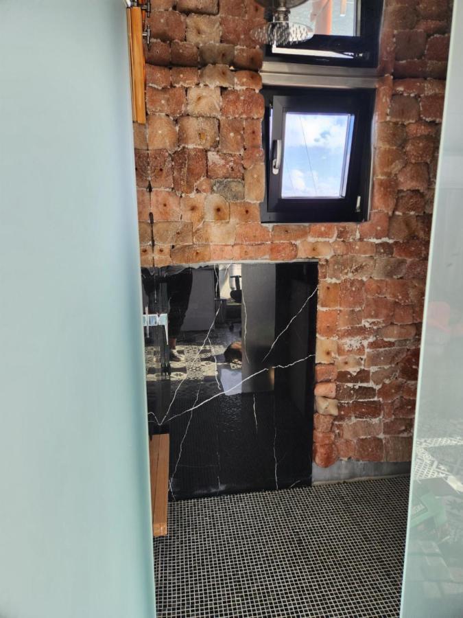 Two-Bedroom House,1464027970:JPEG