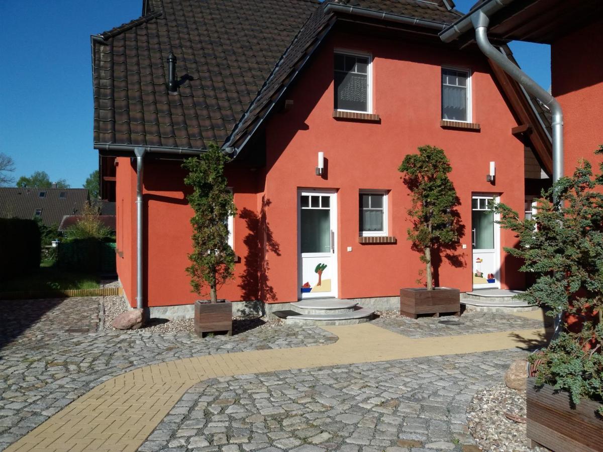 Two-Bedroom House,1464977149:JPEG
