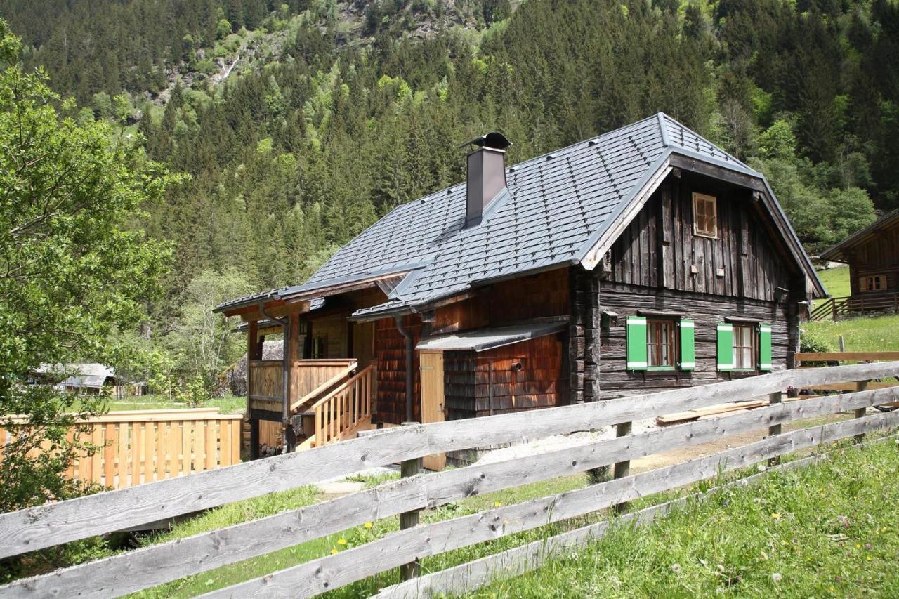 Two-Bedroom Chalet shower,1466179586:JPEG