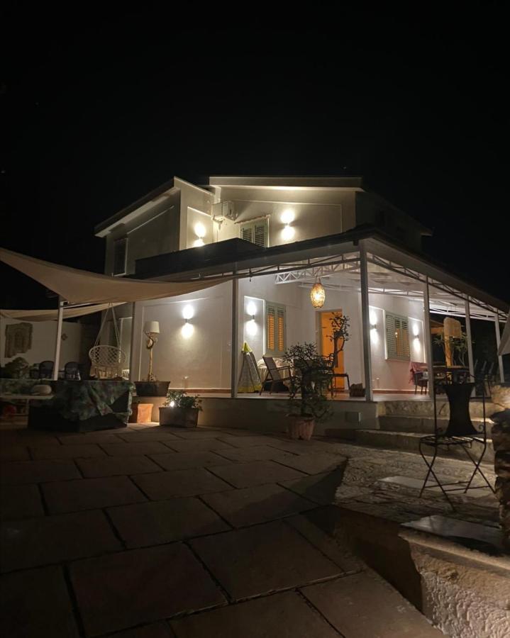 Villa,1471767263:JPEG