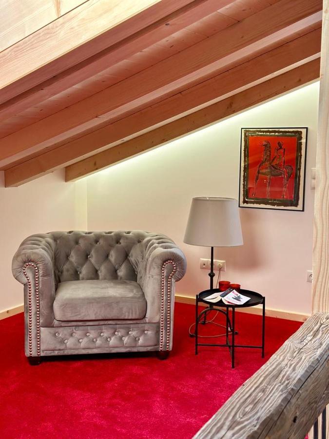 Two-Bedroom Chalet,1482338147:JPEG