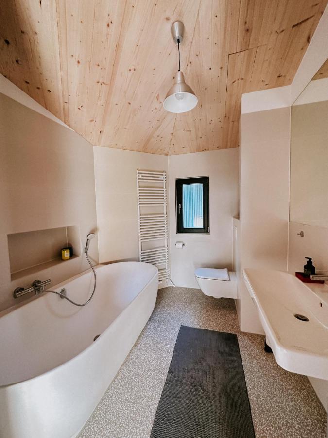 Three-Bedroom House,1483083722:JPEG