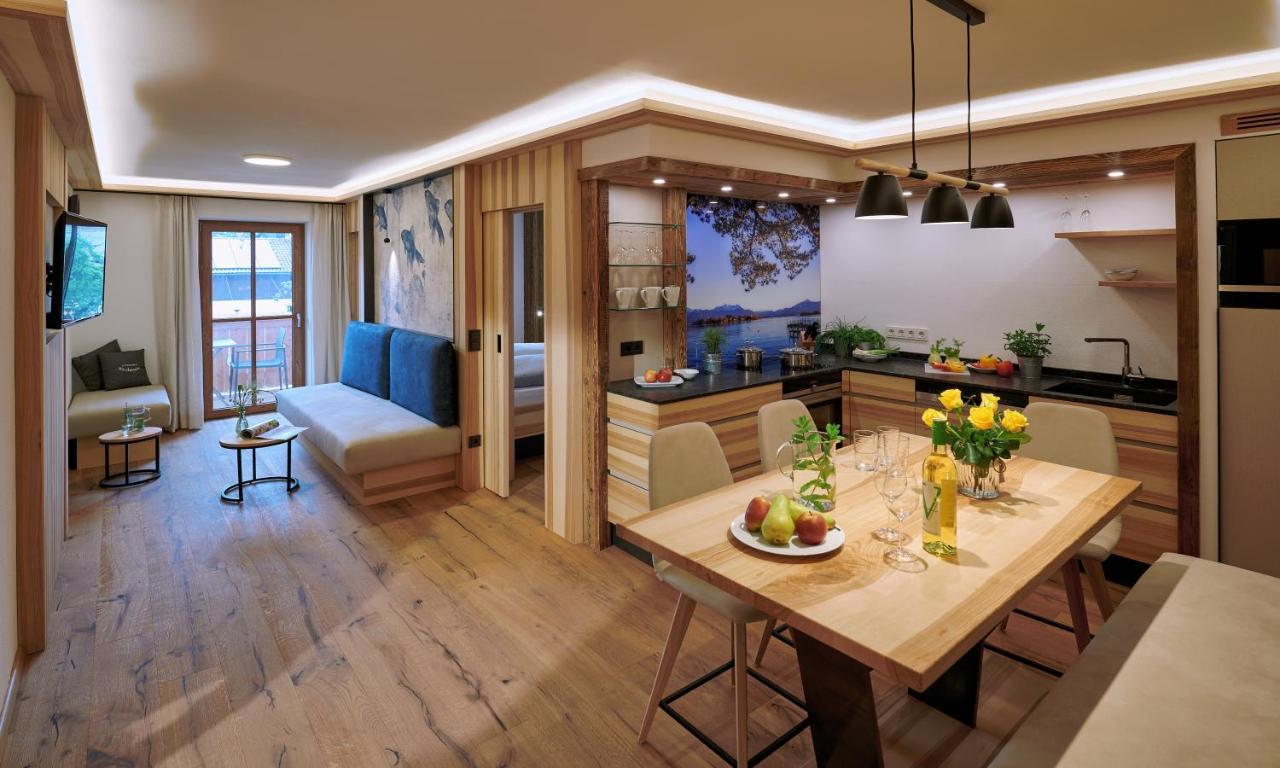 Two-Bedroom Apartment,1489233898:JPEG