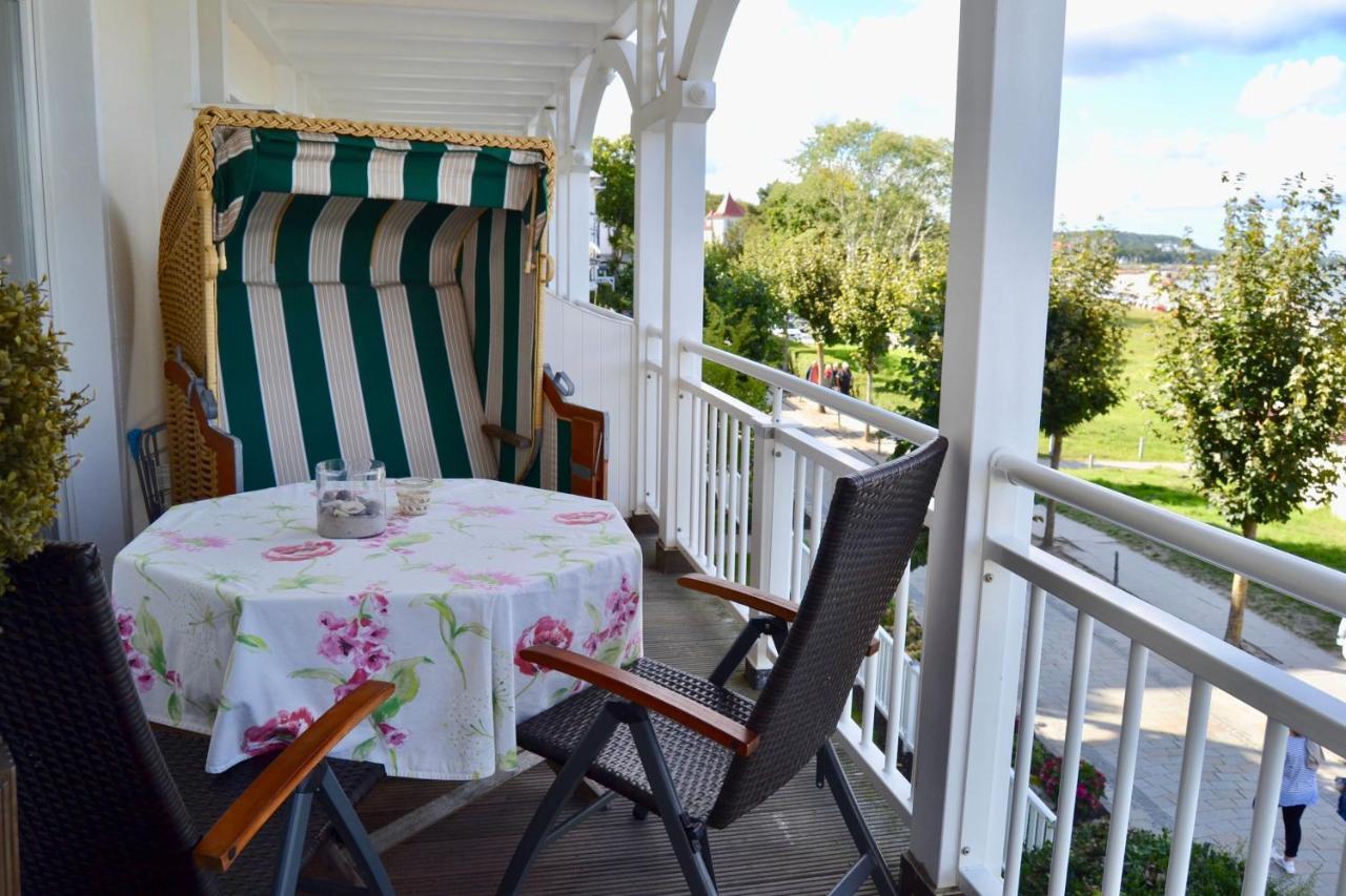 Two-Bedroom Apartment Balcony,1489882336:JPEG