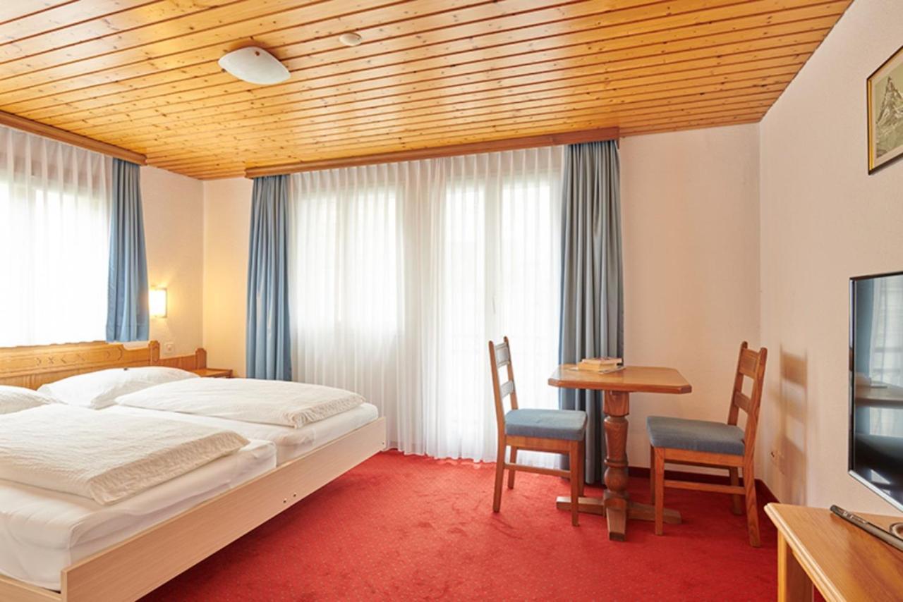 Twin Room,776167147:JPEG
