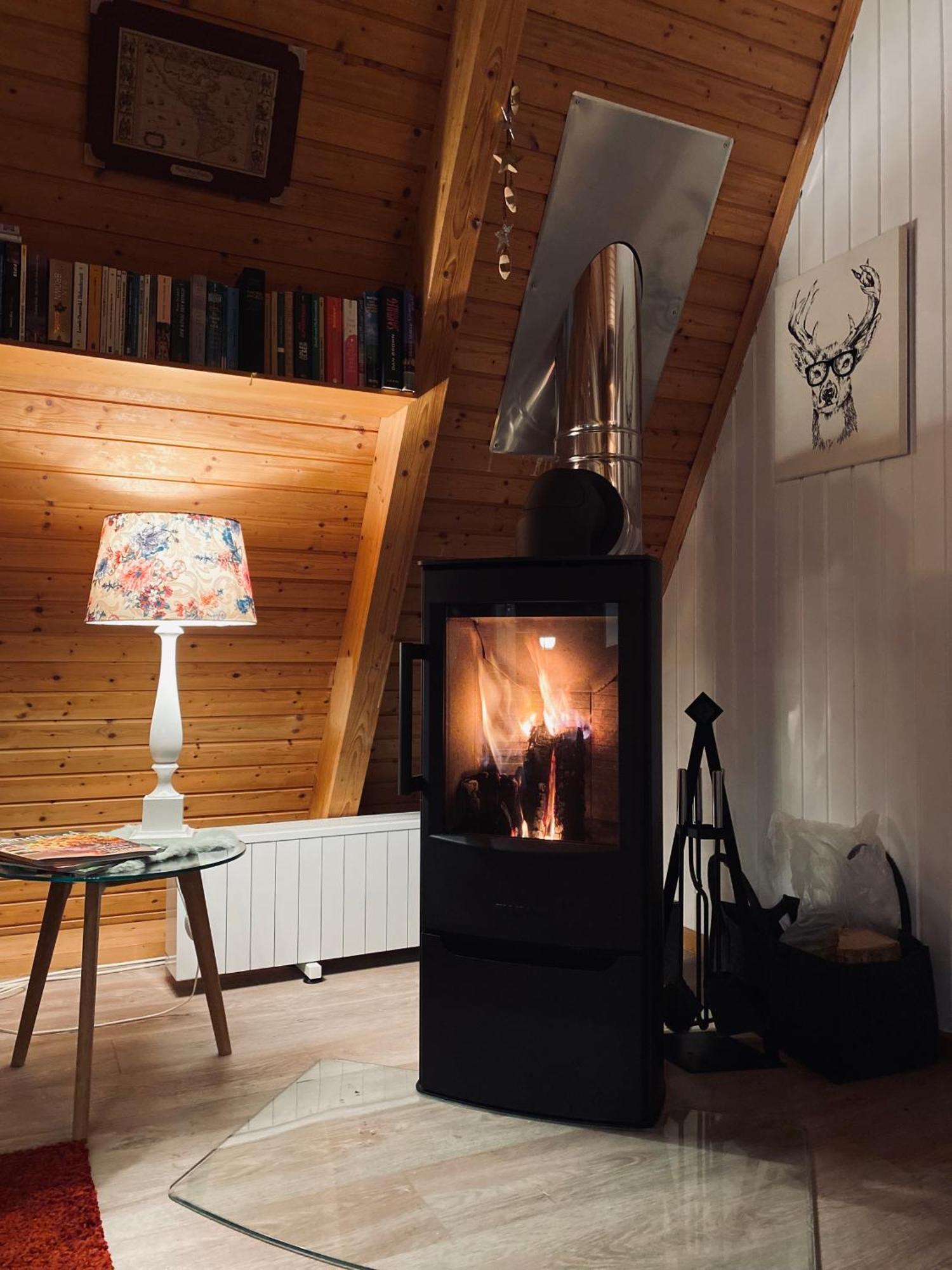 Three-Bedroom House,1504729402:JPEG