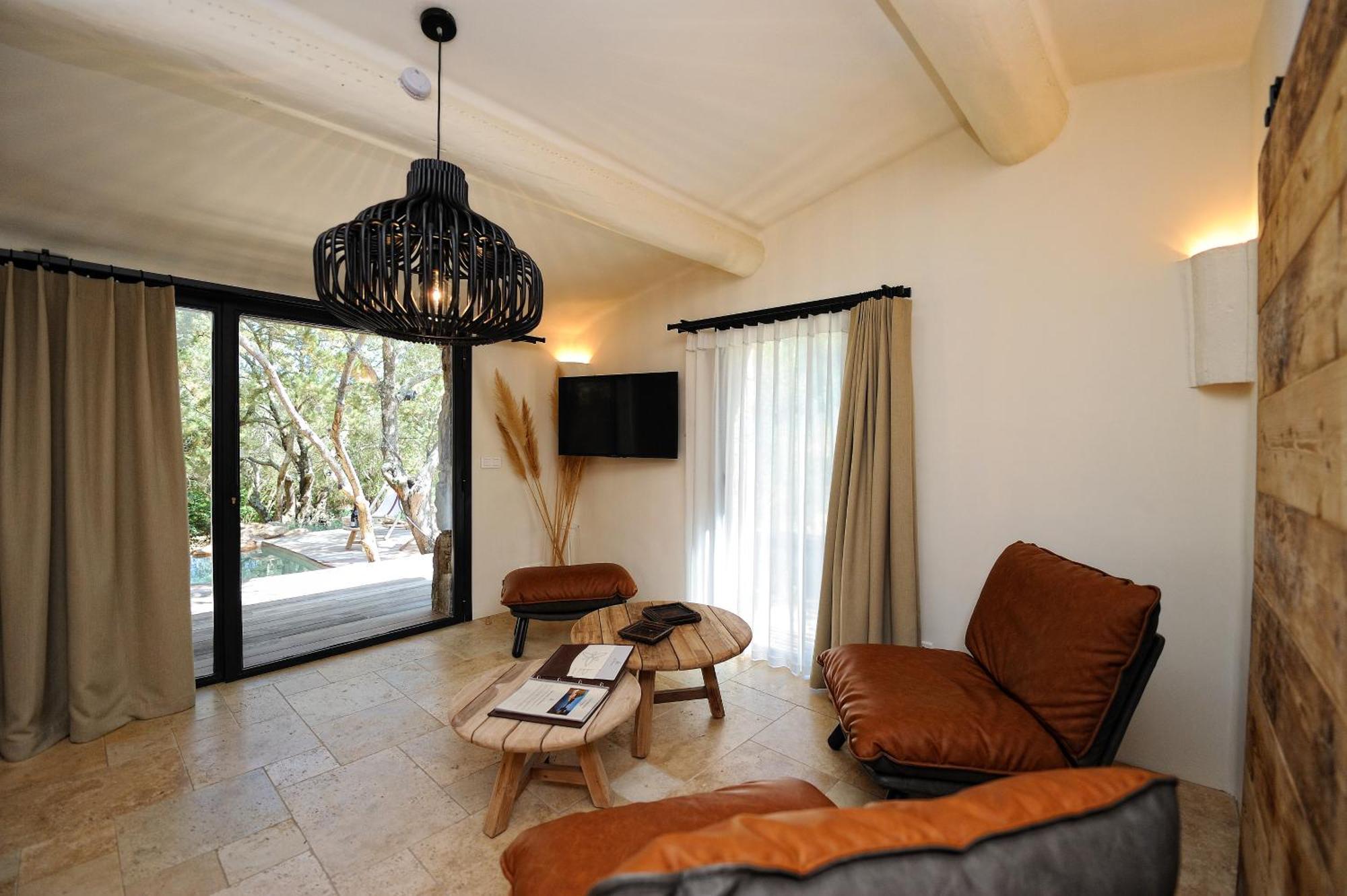 Junior Suite with Private Spa Bath - Casarella