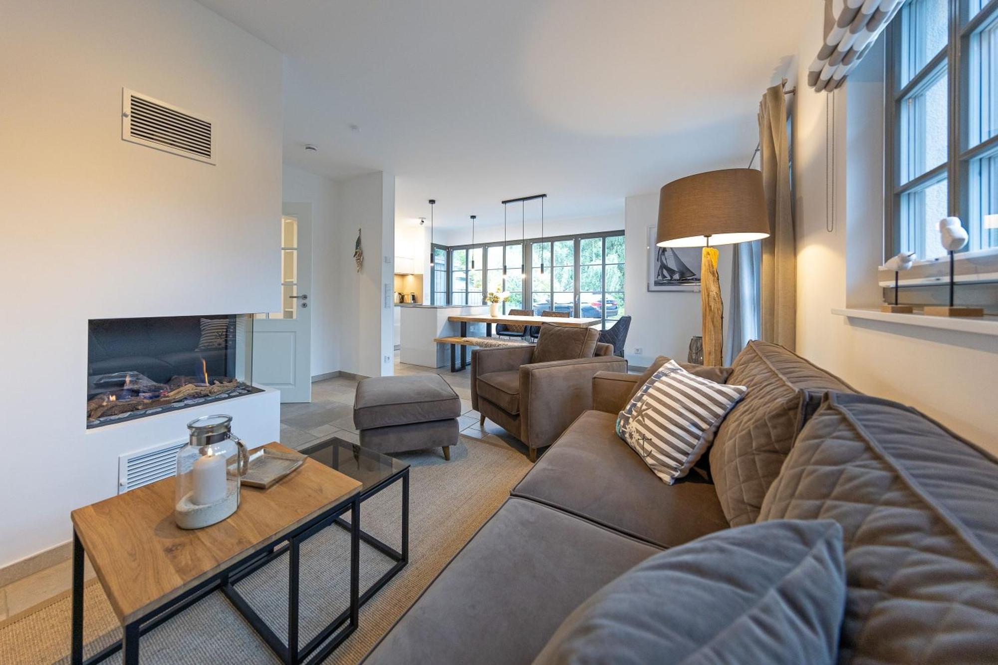 Three-Bedroom House,1523573068:JPEG