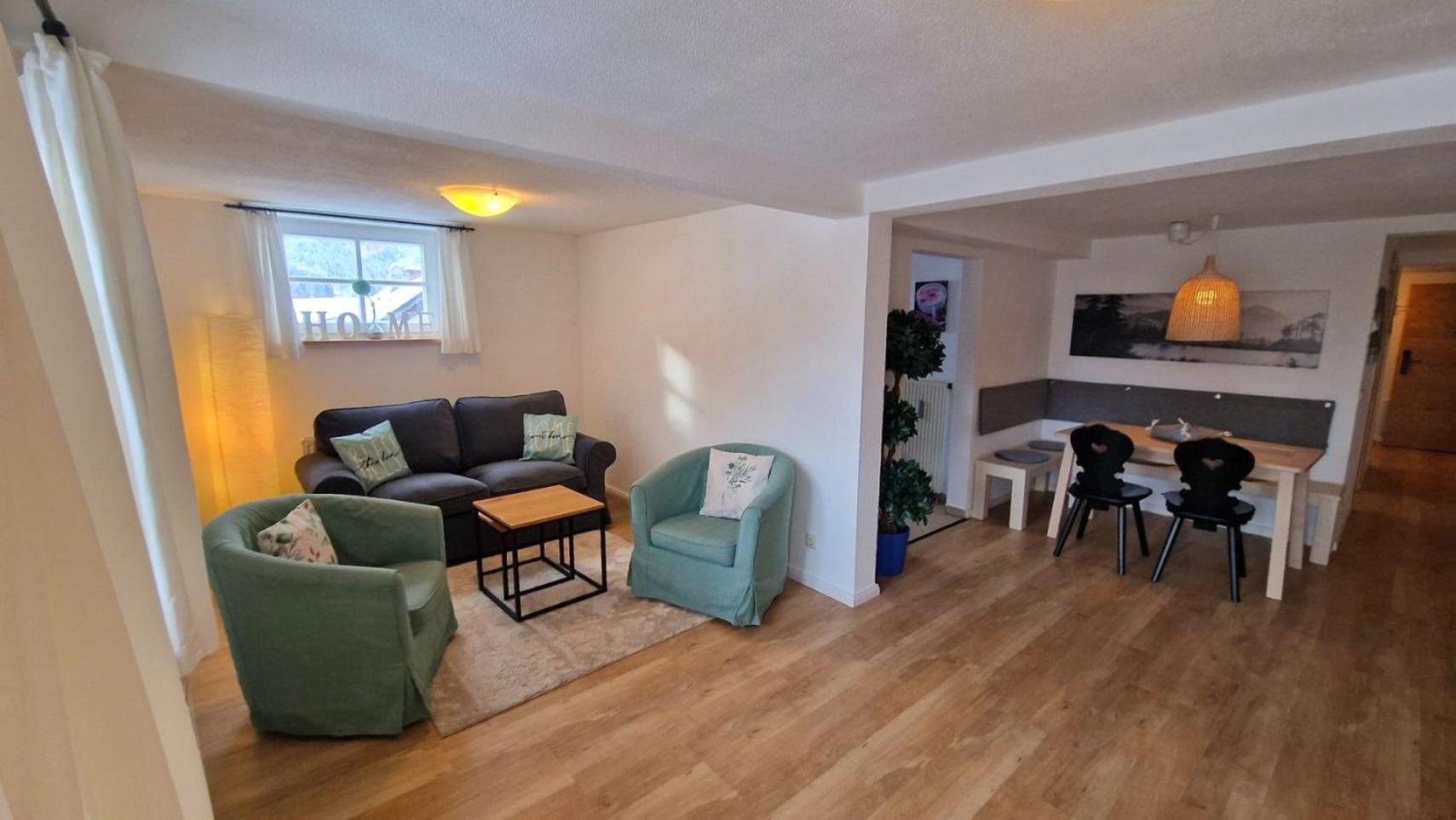 Two-Bedroom Apartment,1525112068:JPEG