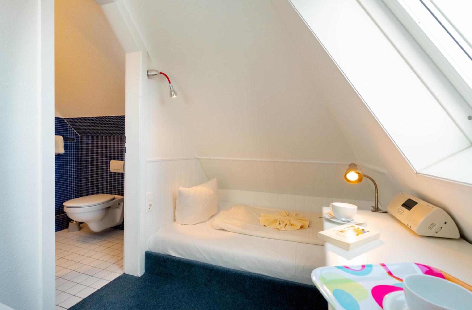 Holiday Home,1528724782:JPEG