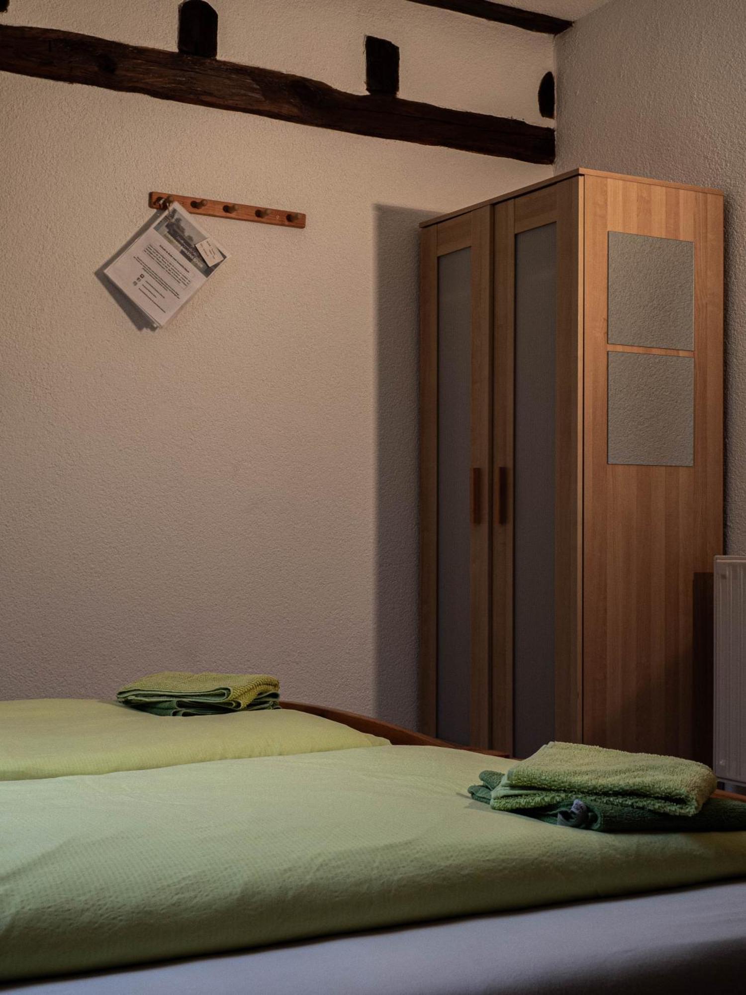 Double Room,1529877136:JPEG
