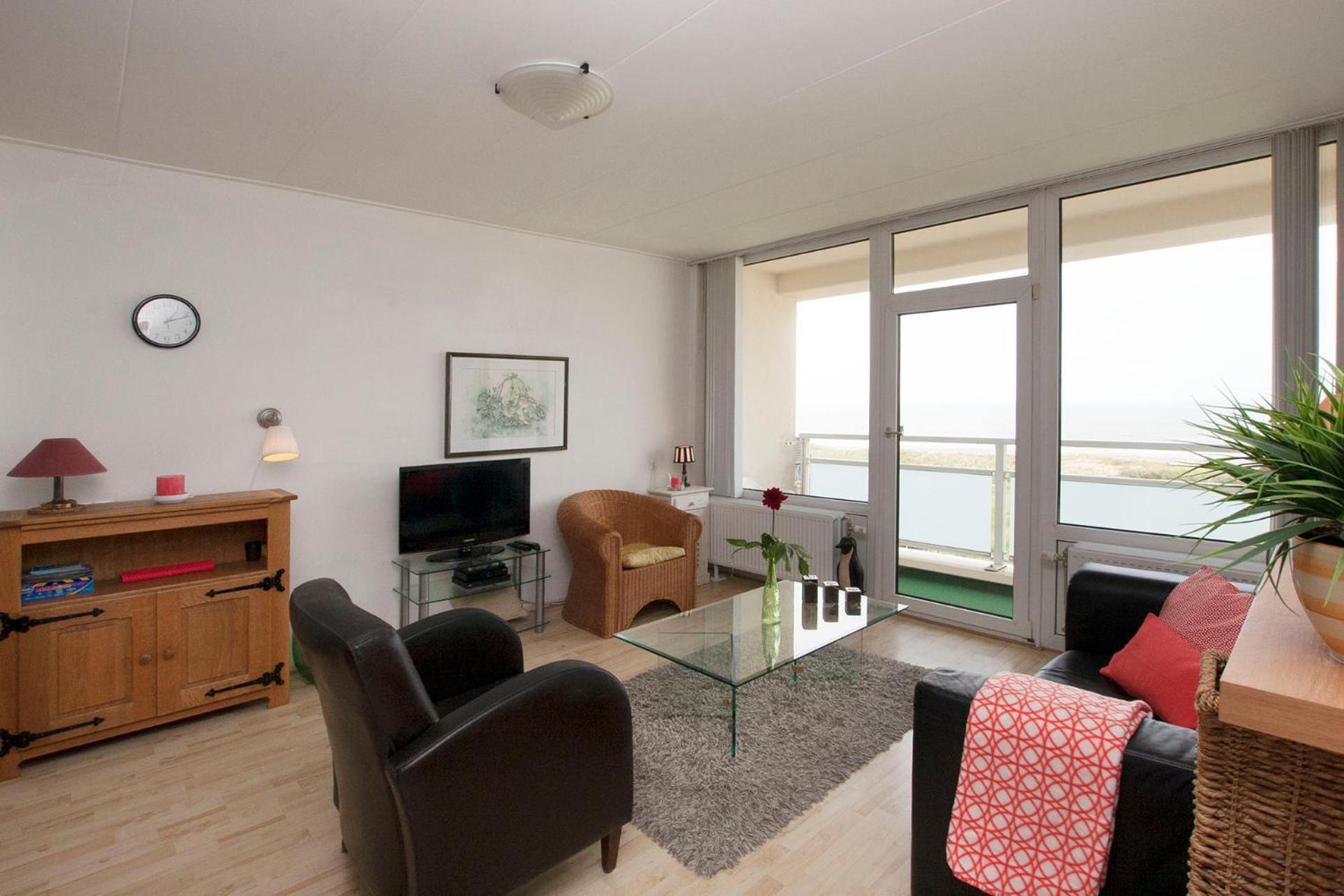 Holiday Home,1530375469:JPEG