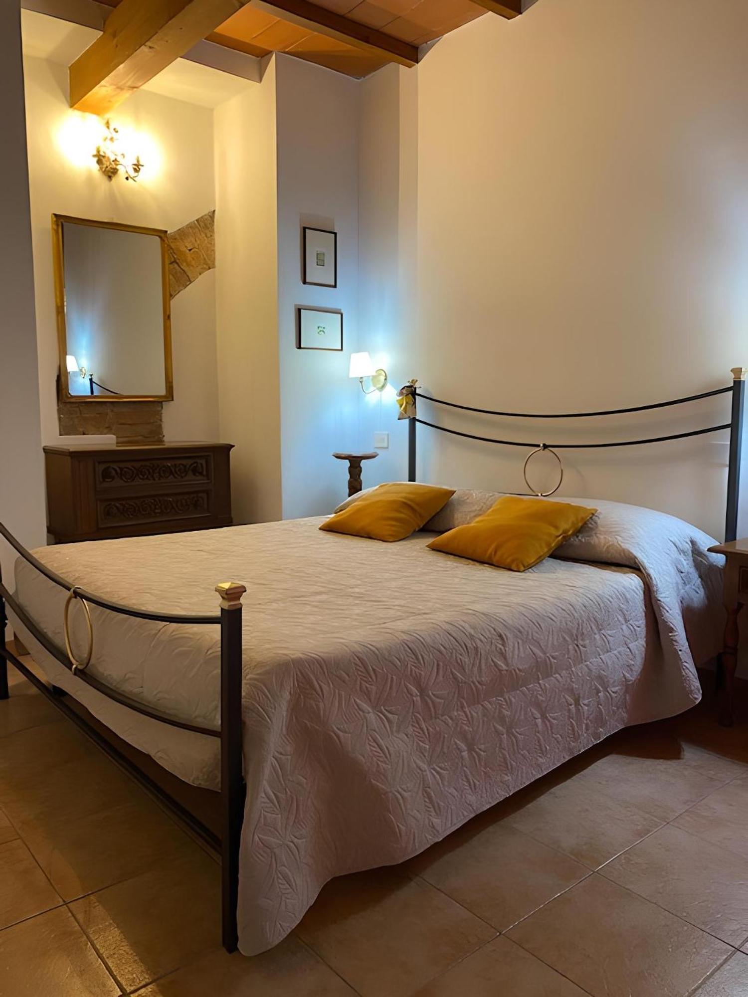 Double Room,1531366696:JPEG
