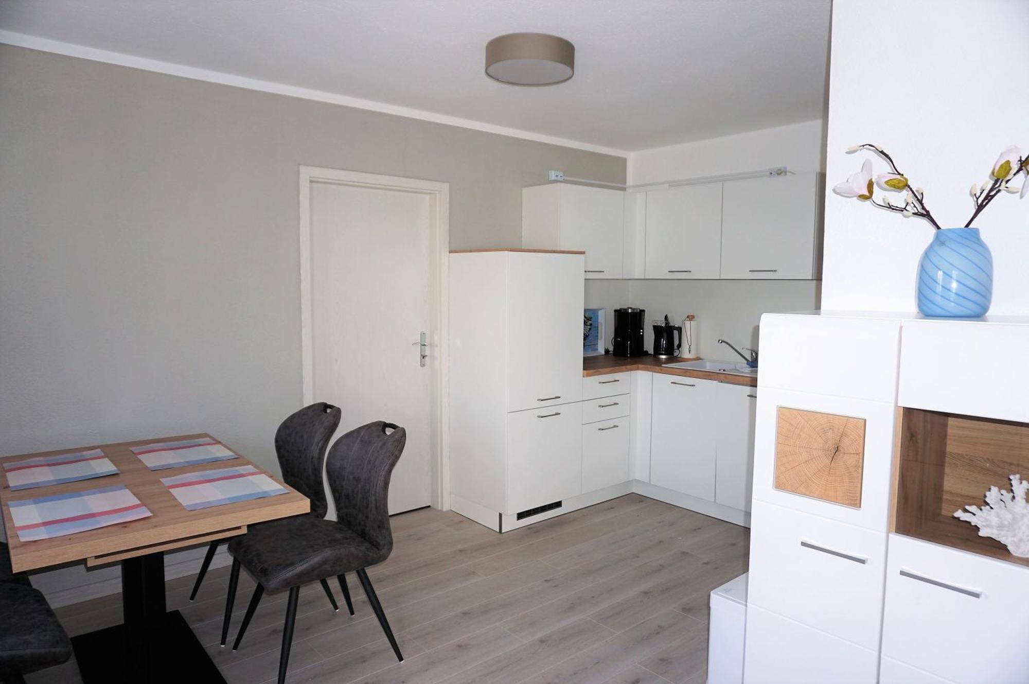 One-Bedroom Apartment,1532644699:JPEG