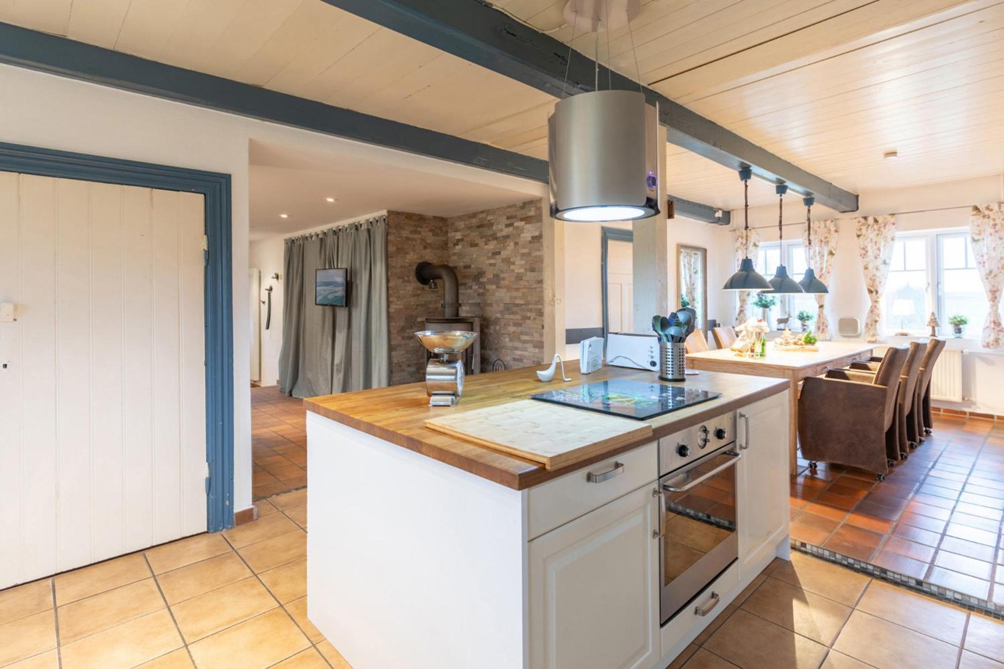 Holiday Home,1538909905:JPEG