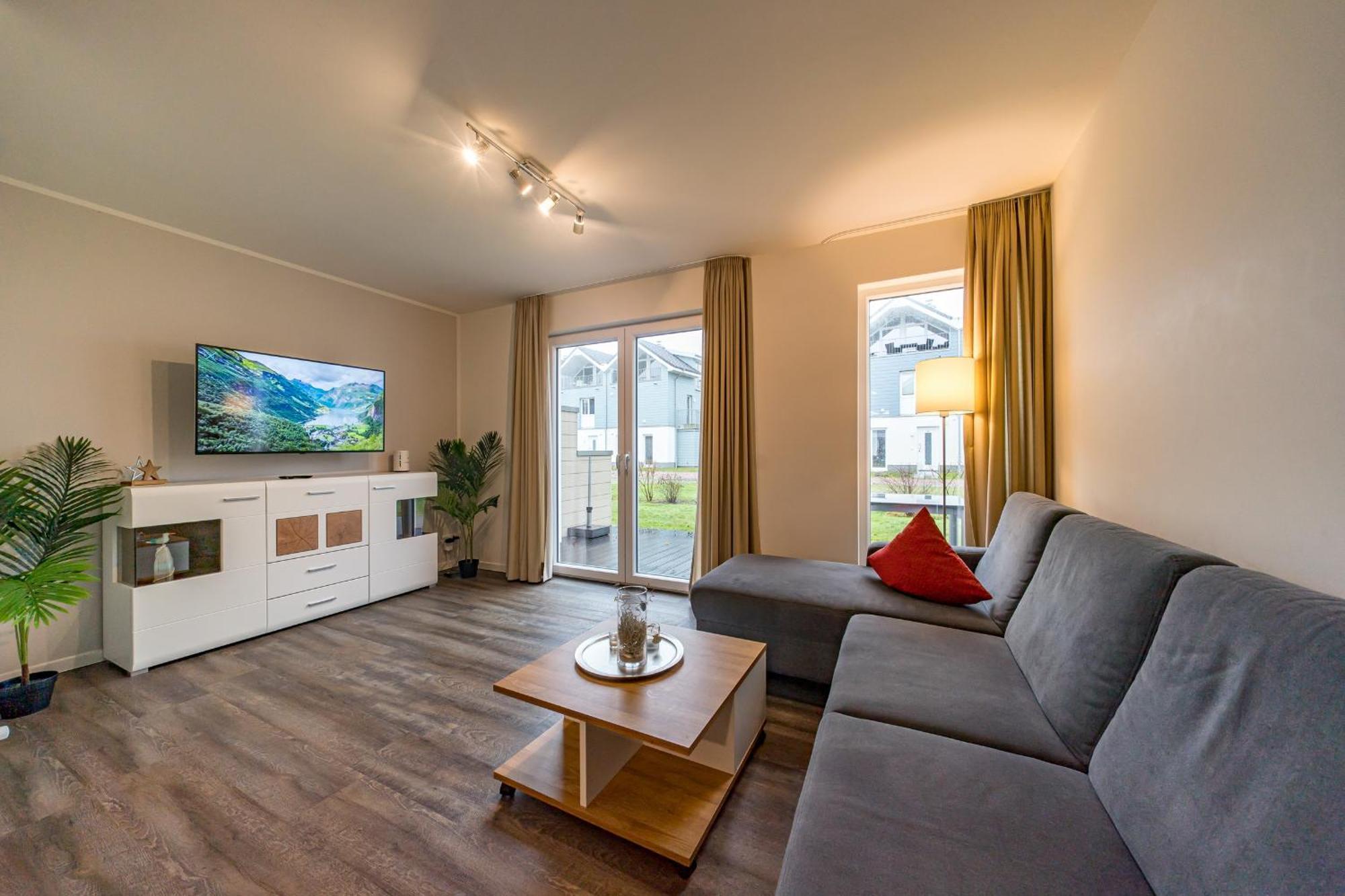 Holiday Home,1536118156:JPEG