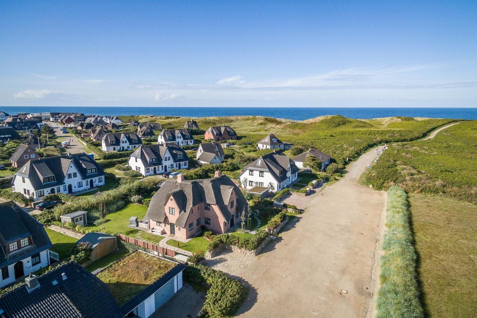 Holiday Home,1536971275:JPEG