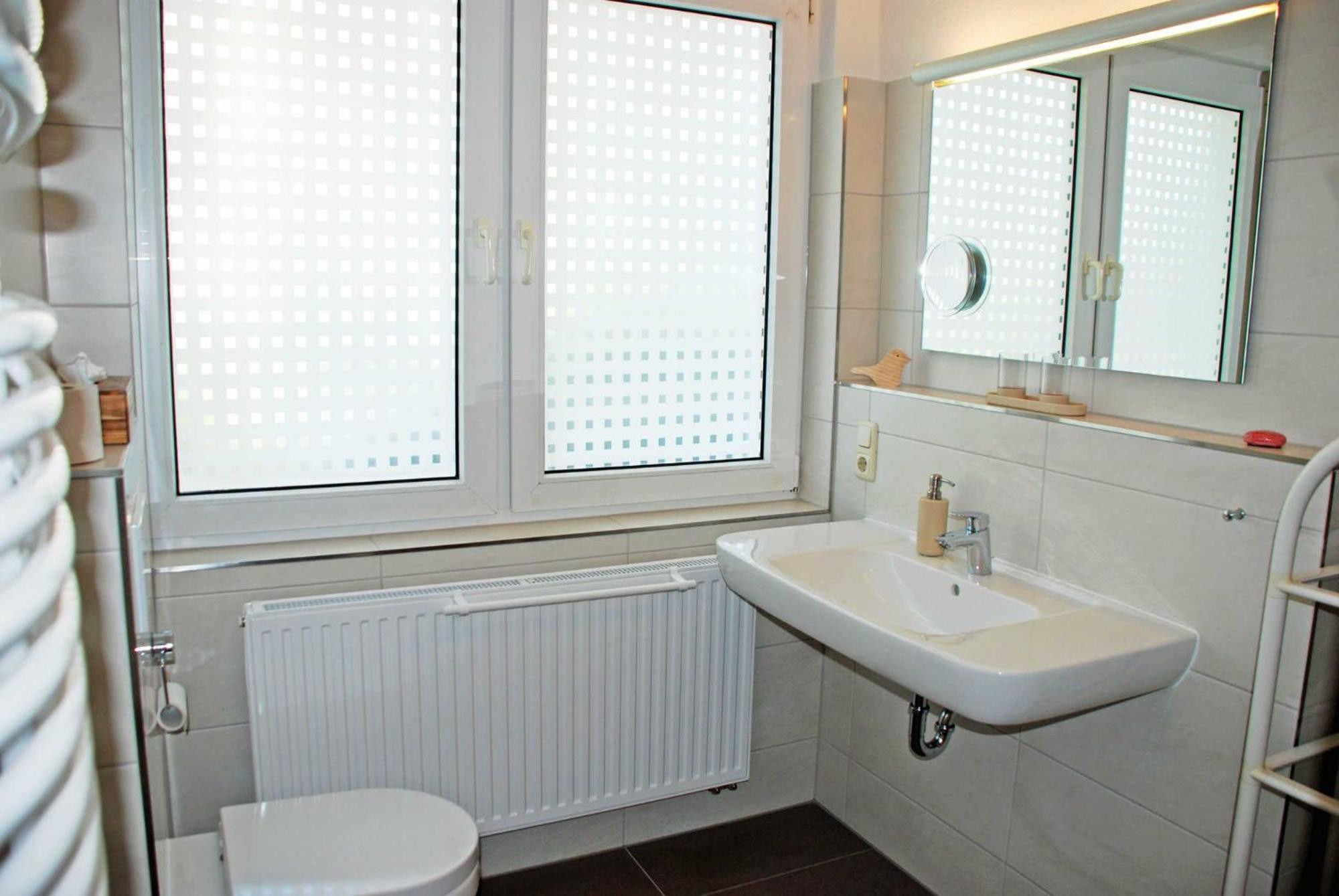 Two-Bedroom Apartment with Terrace,1539405772:JPEG