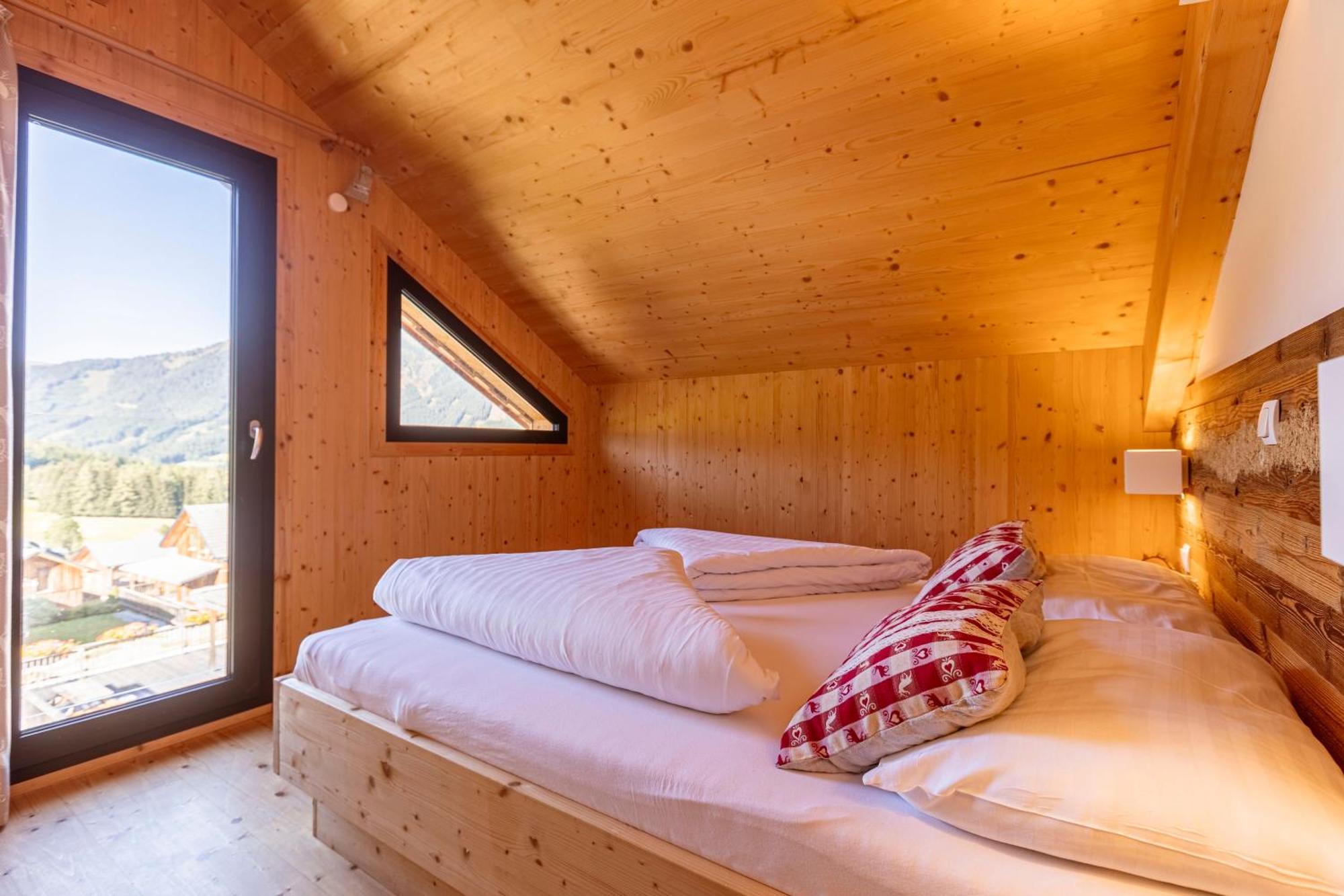 Superior Chalet 55 Infrared Sauna,1585474803:JPEG