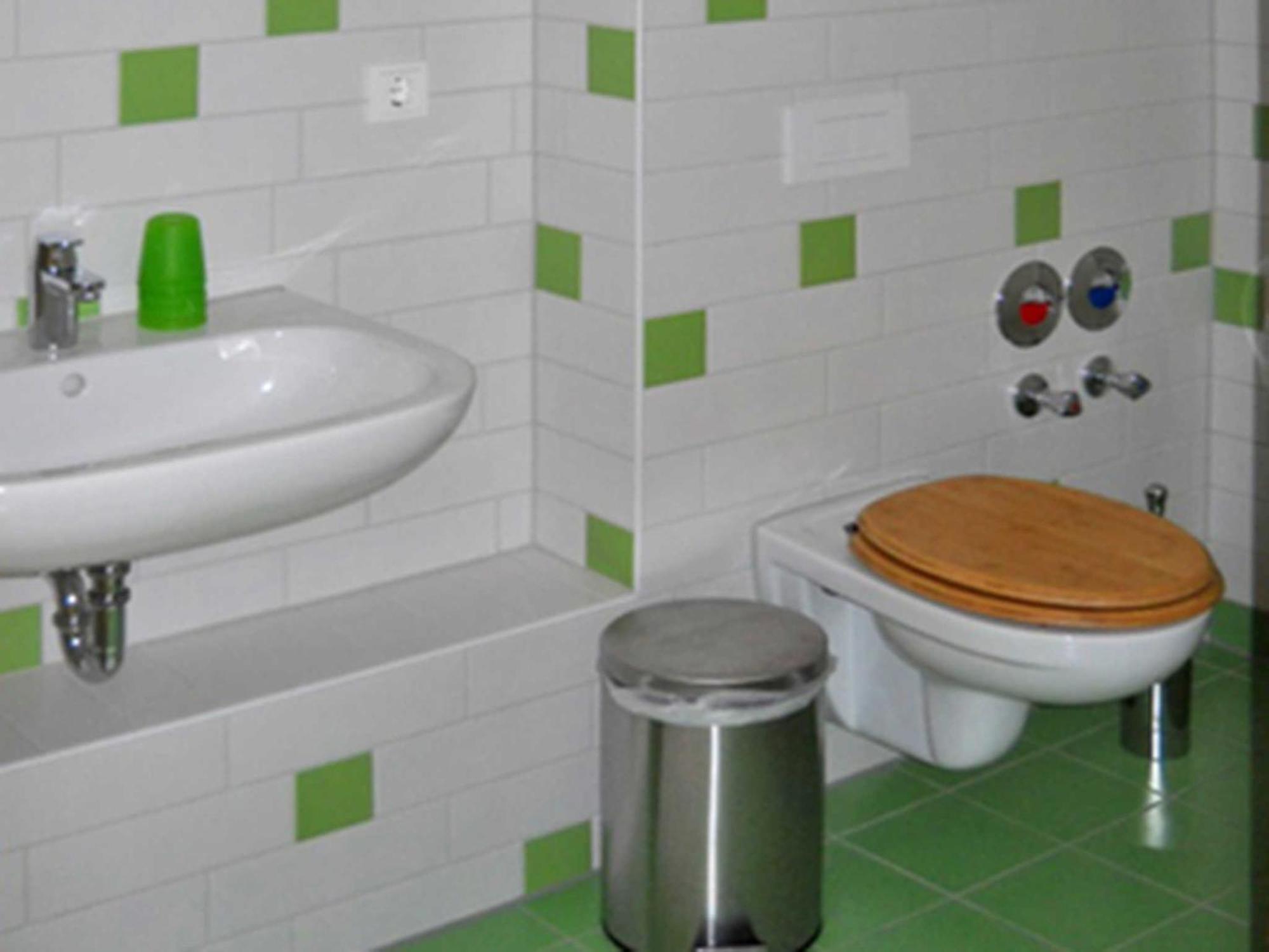 Three-Bedroom Apartment,1670730703:JPEG