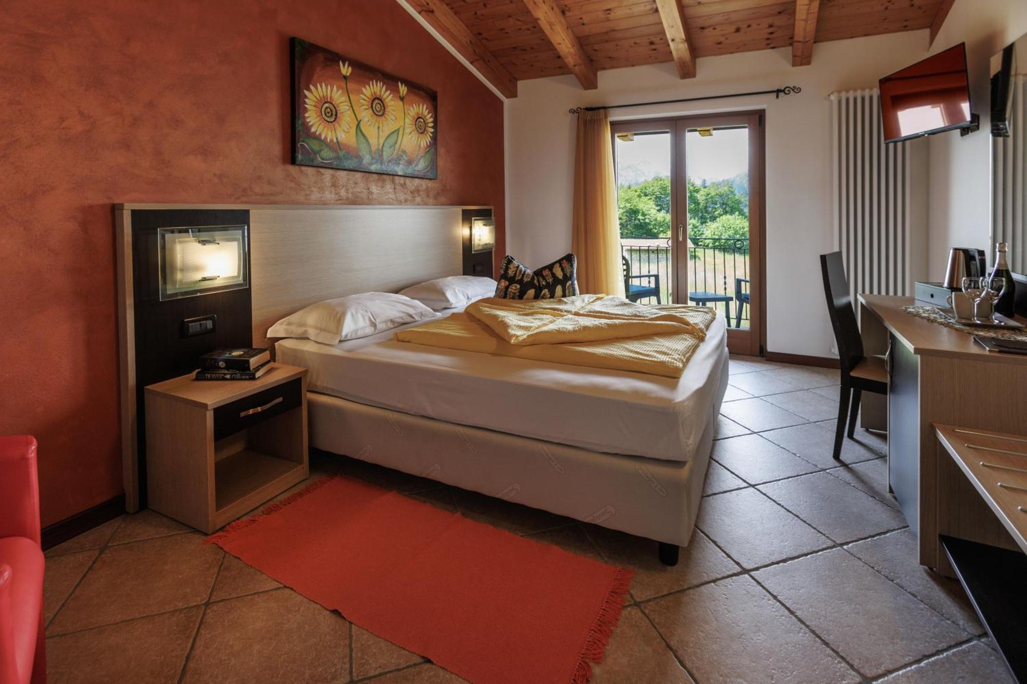 Double Room,1551338284:JPEG