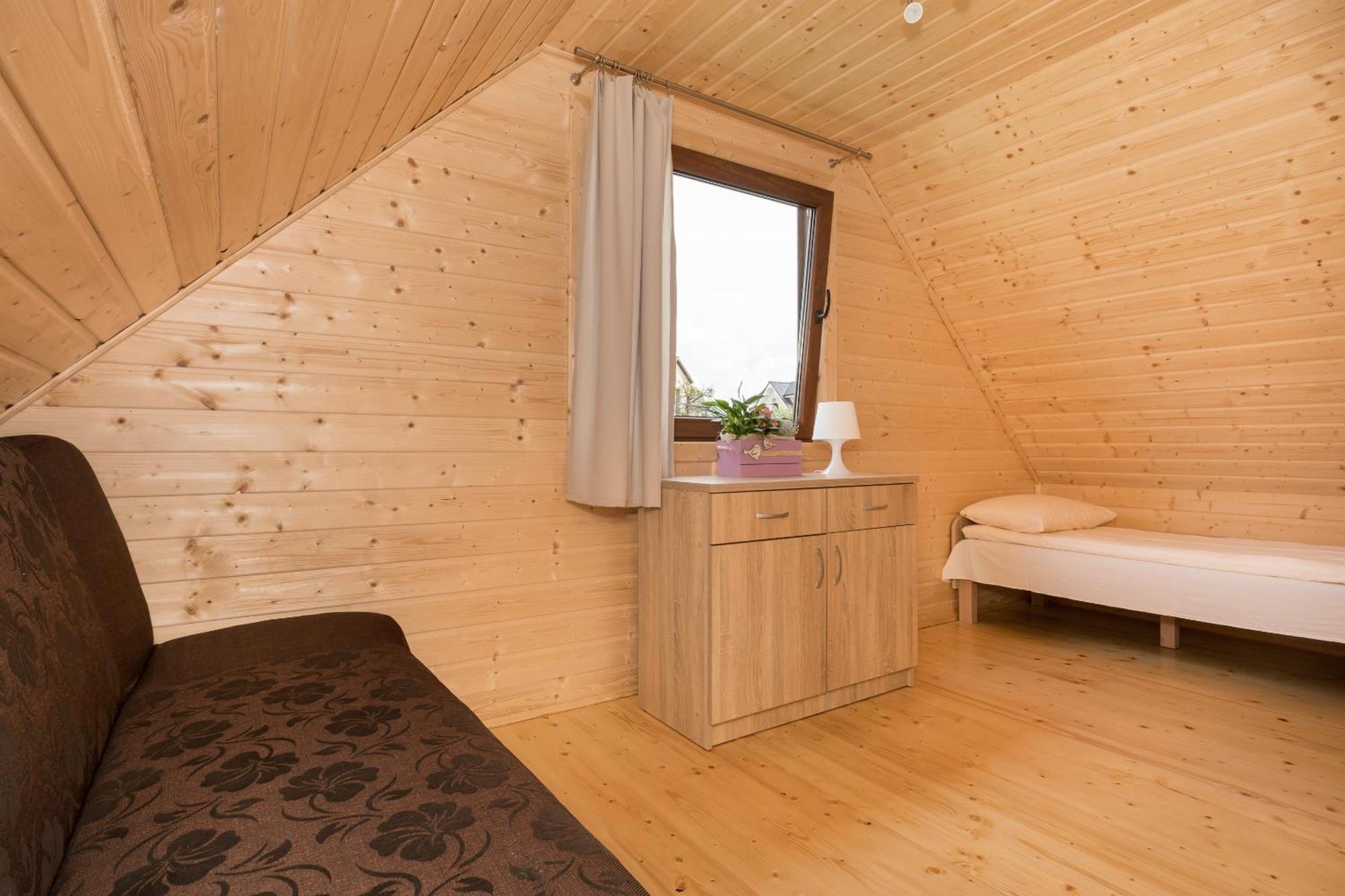 Chalet,1551348895:JPEG