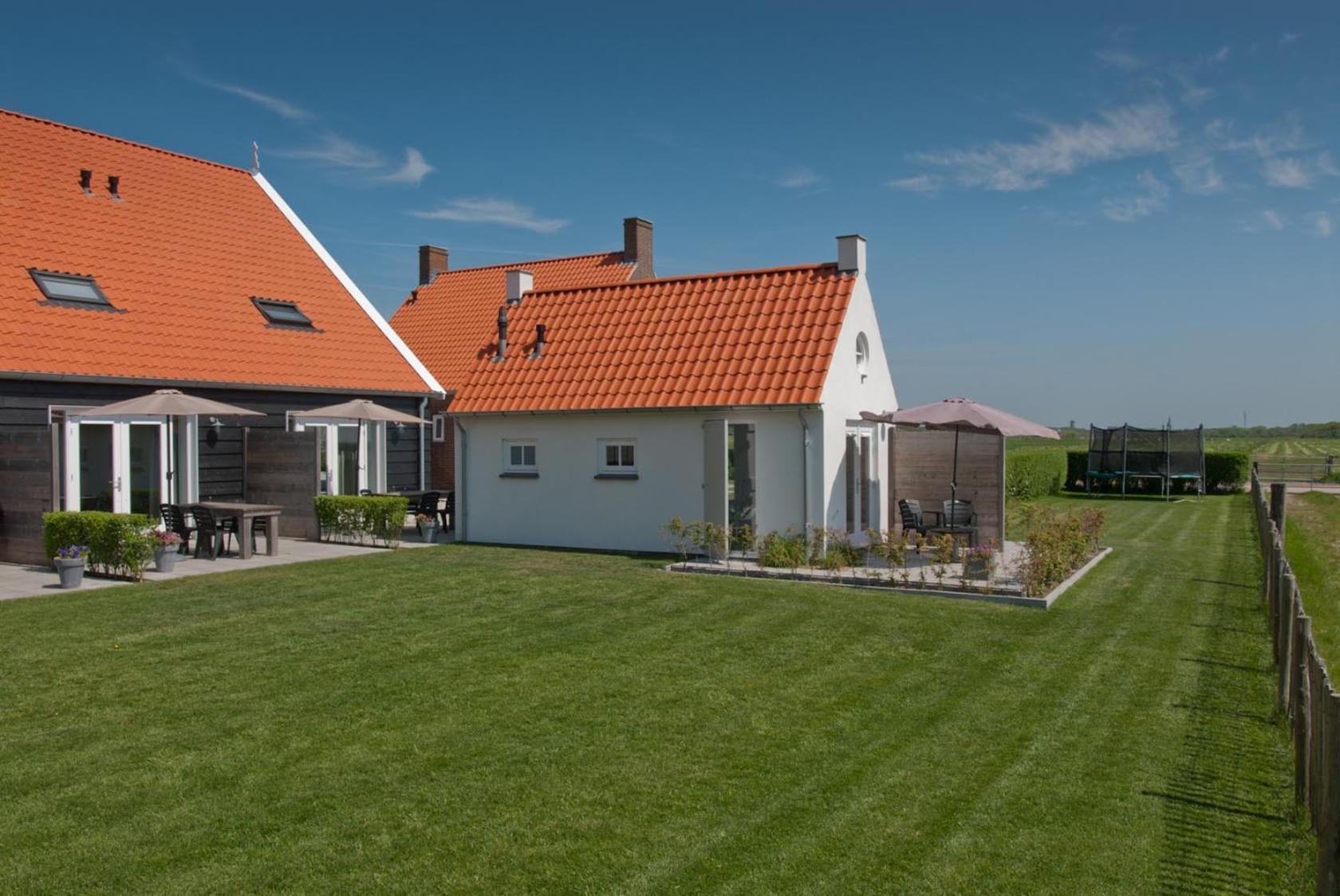 One-Bedroom House,1559131603:JPEG