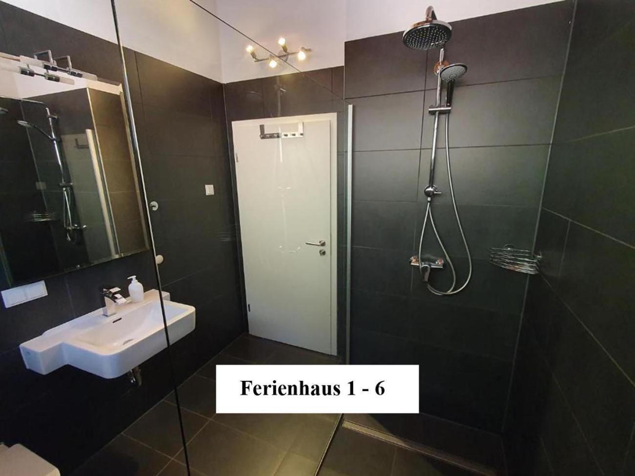 Holiday Home,1362281321:JPEG