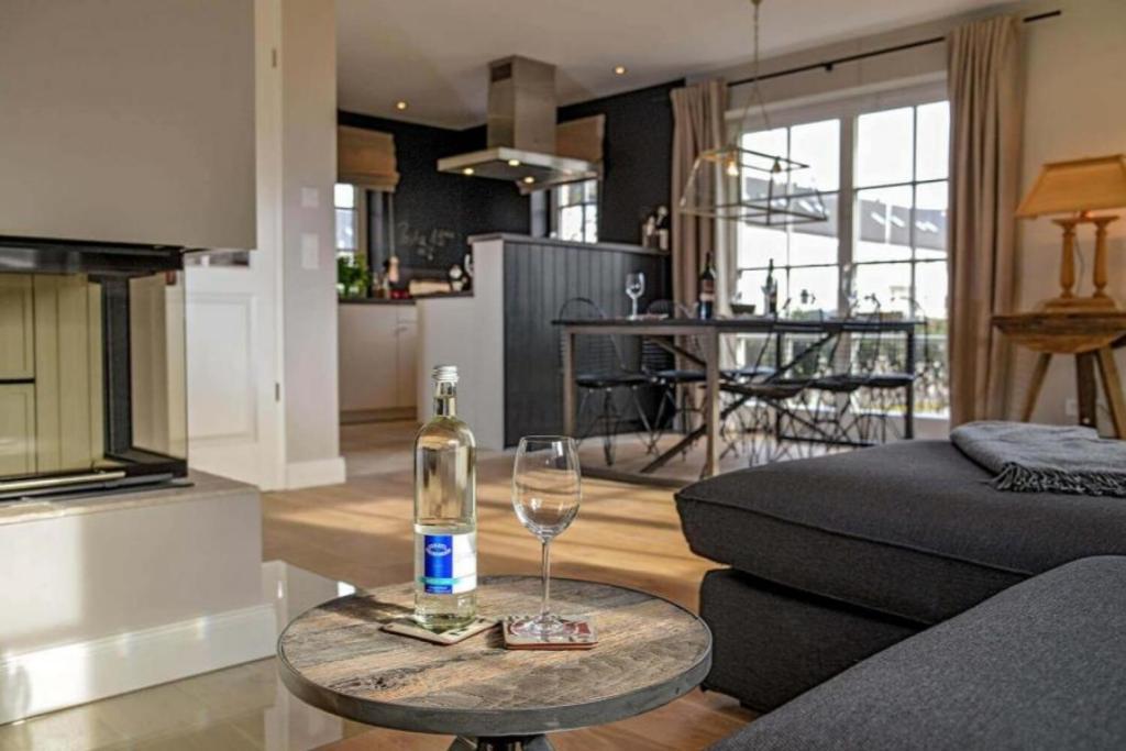 Holiday Home,1708563613:JPEG