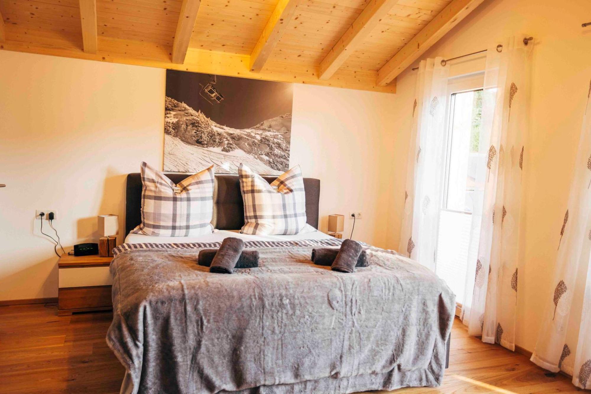 Three-Bedroom House,1569040052:JPEG