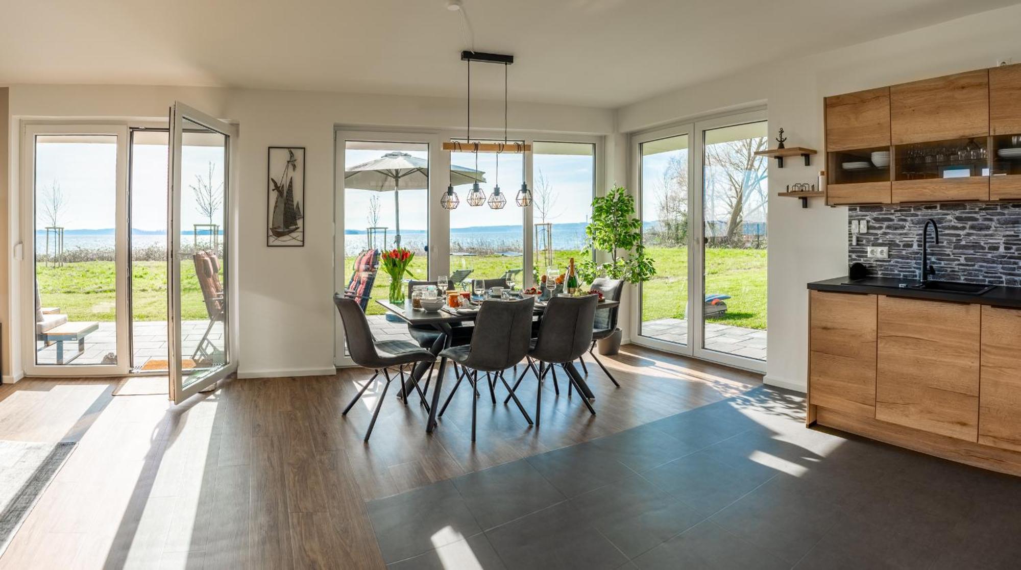 Holiday Home,1571676584:JPEG