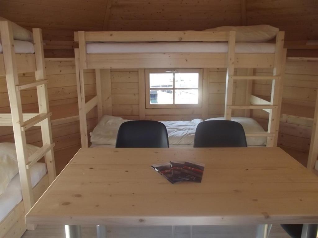 Mixed Dormitory Room,1593715426:JPEG