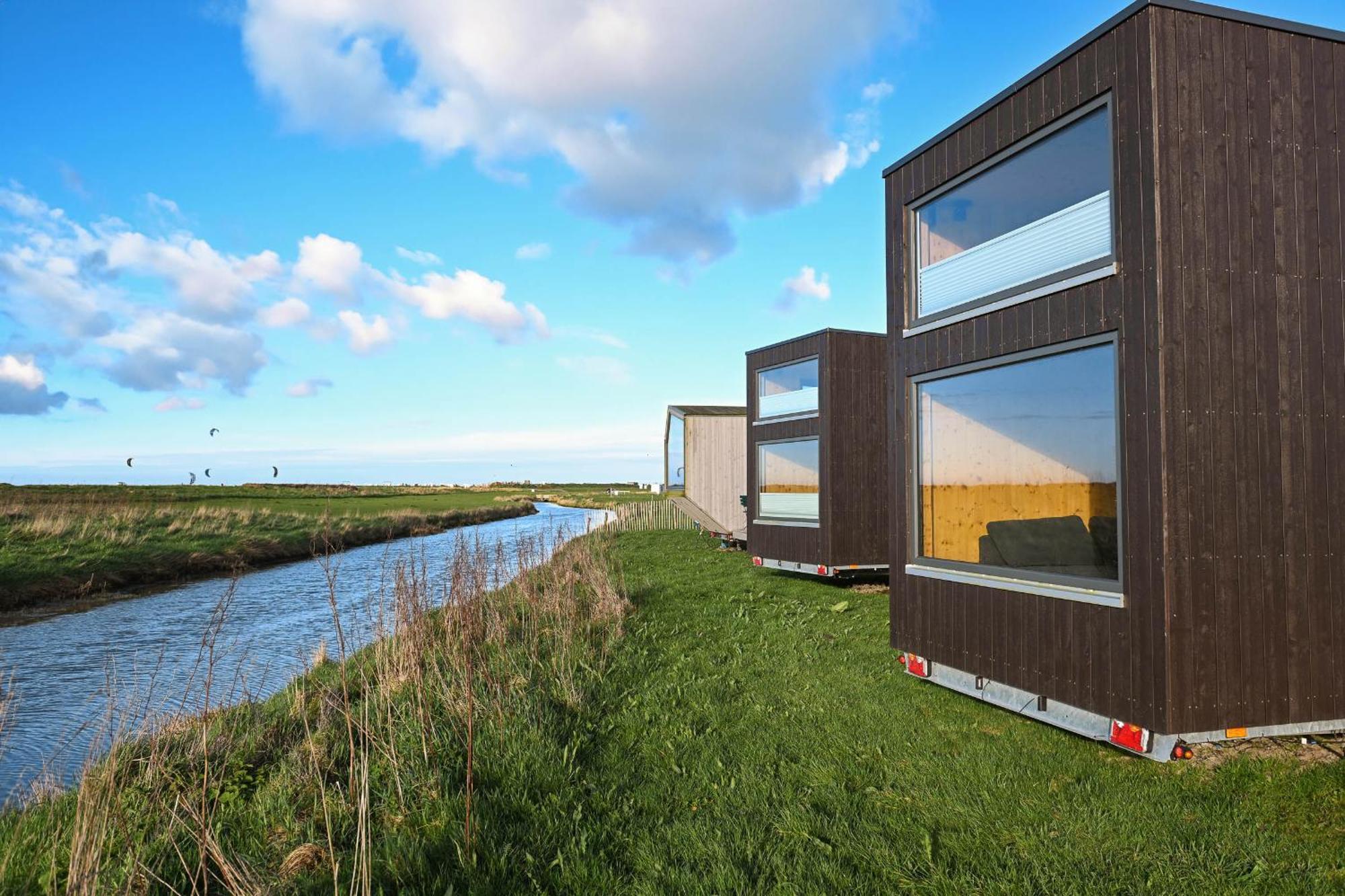 Holiday Home,1526815261:JPEG