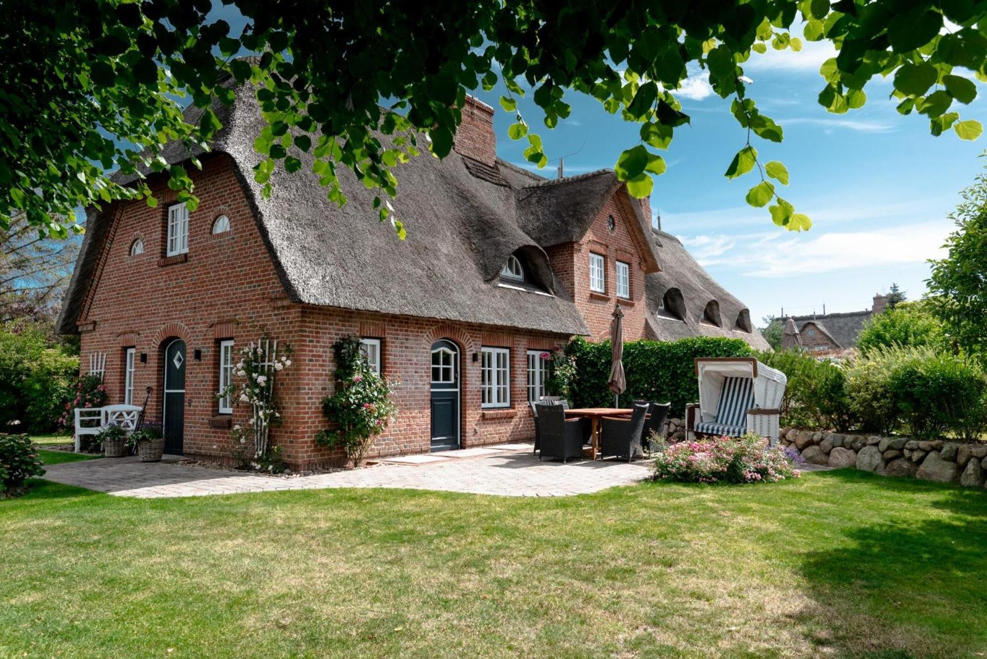 Holiday Home,1587404554:JPEG
