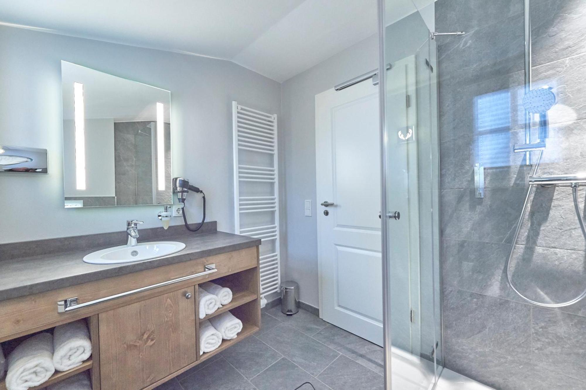 Four-Bedroom House,1588327869:JPEG