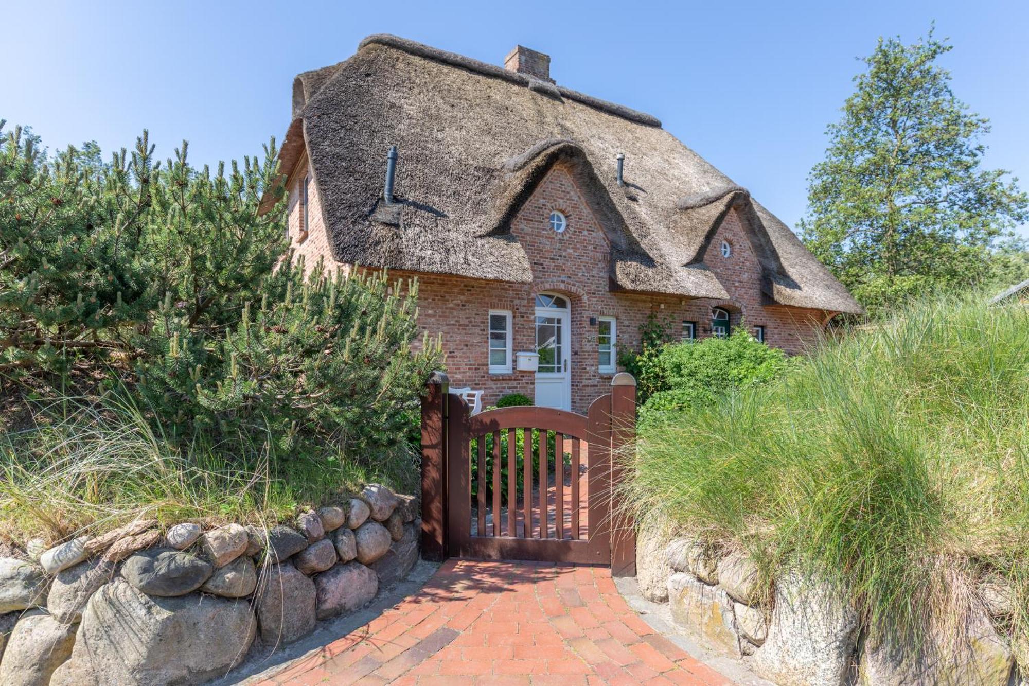 Holiday Home,1497952708:JPEG