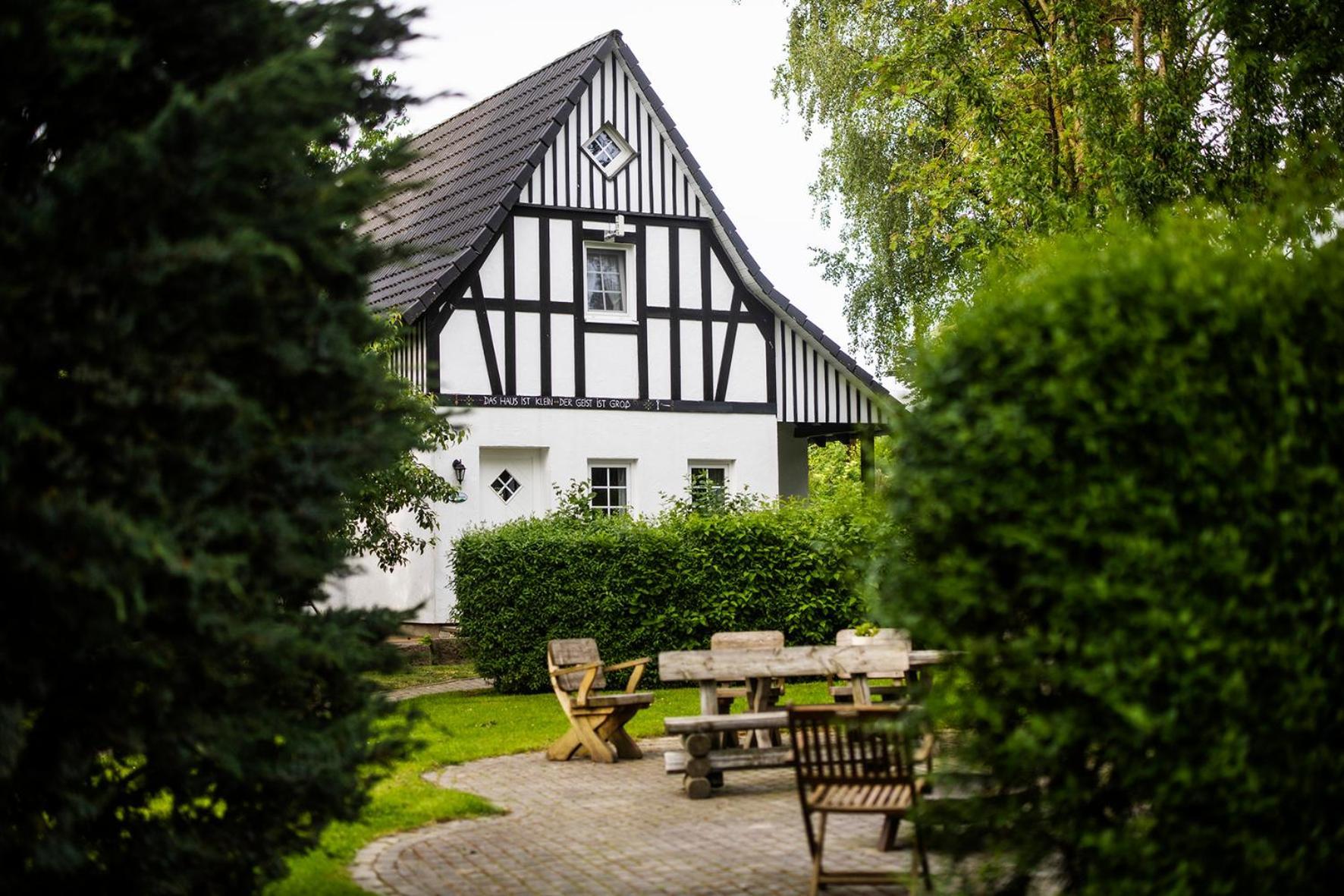Holiday Home,1590120980:JPEG