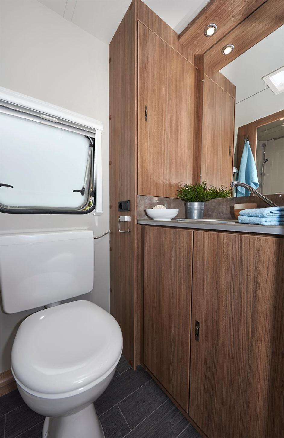 Caravan,1591240640:JPEG