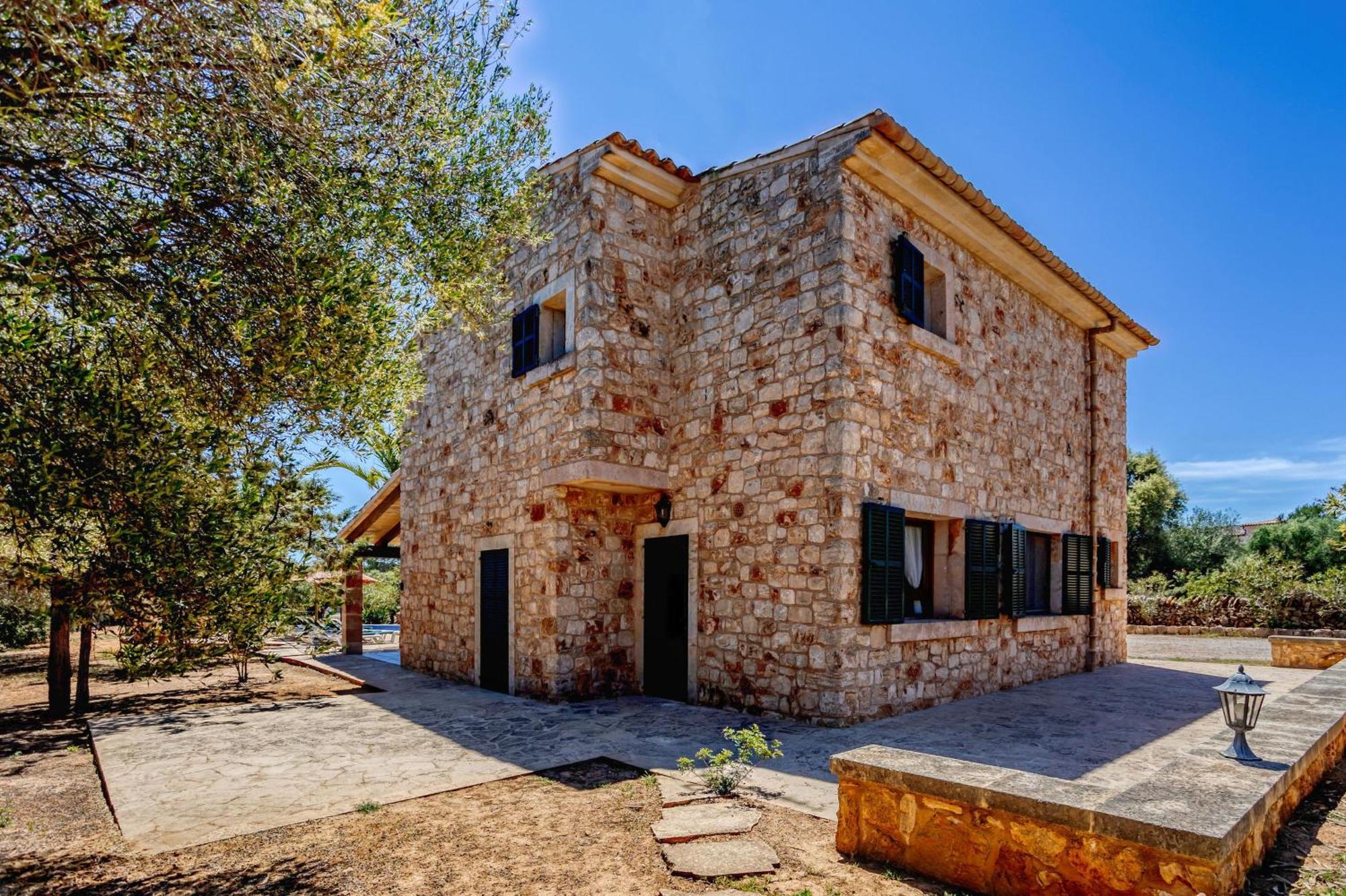 Three-Bedroom House,1591255951:JPEG
