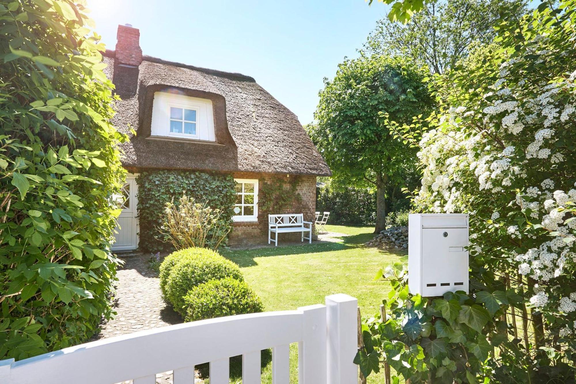 Three-Bedroom House,1591335212:JPEG