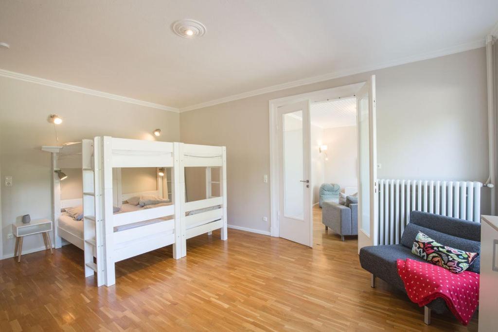 Apartment Terrace,1594136972:JPEG