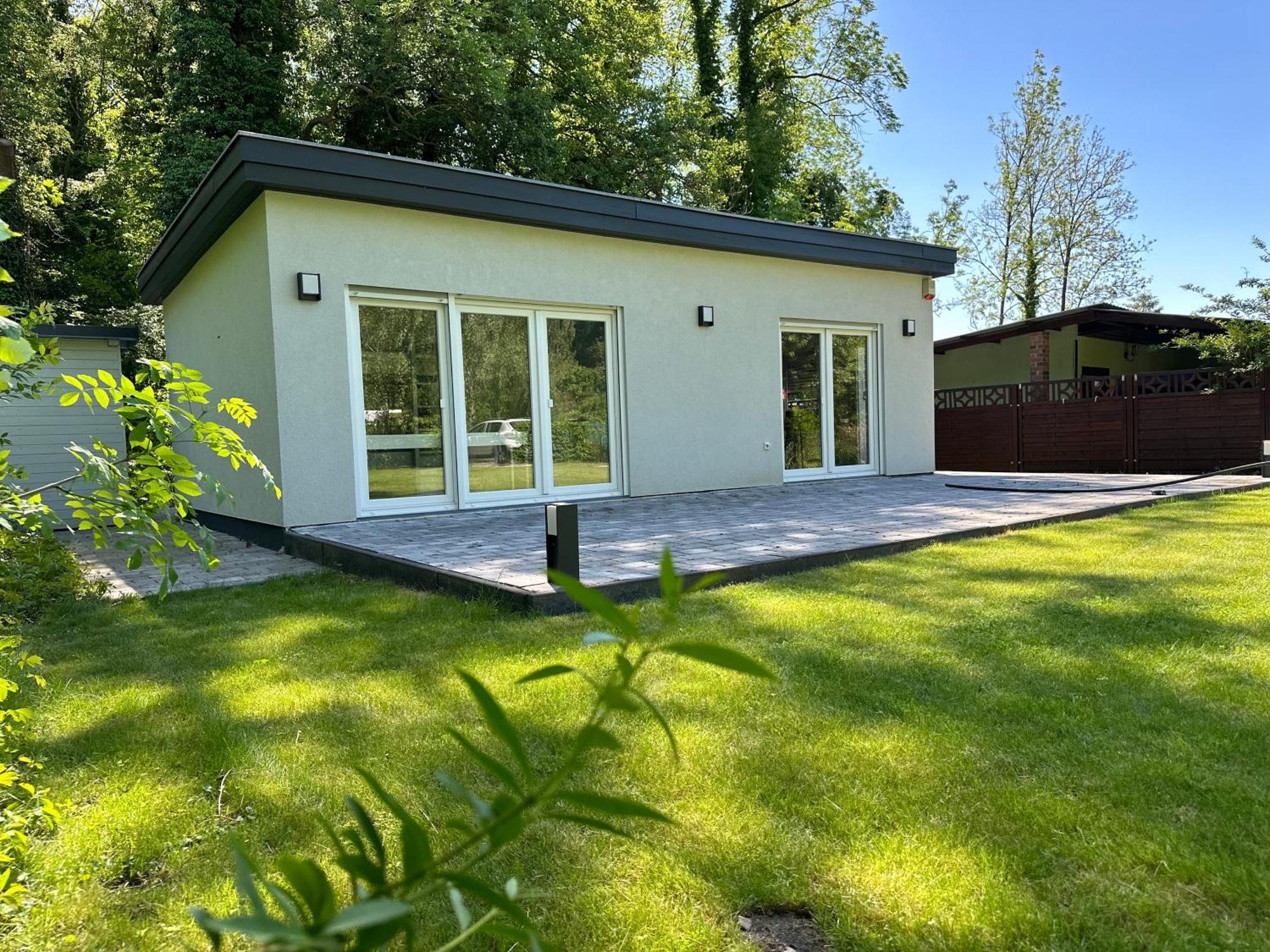 One-Bedroom House,1594500155:JPEG