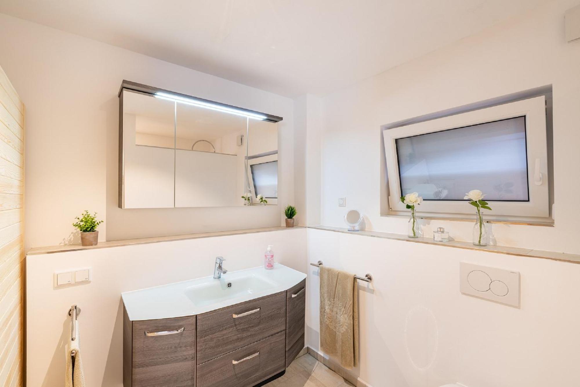 Holiday Home,1599080717:JPEG