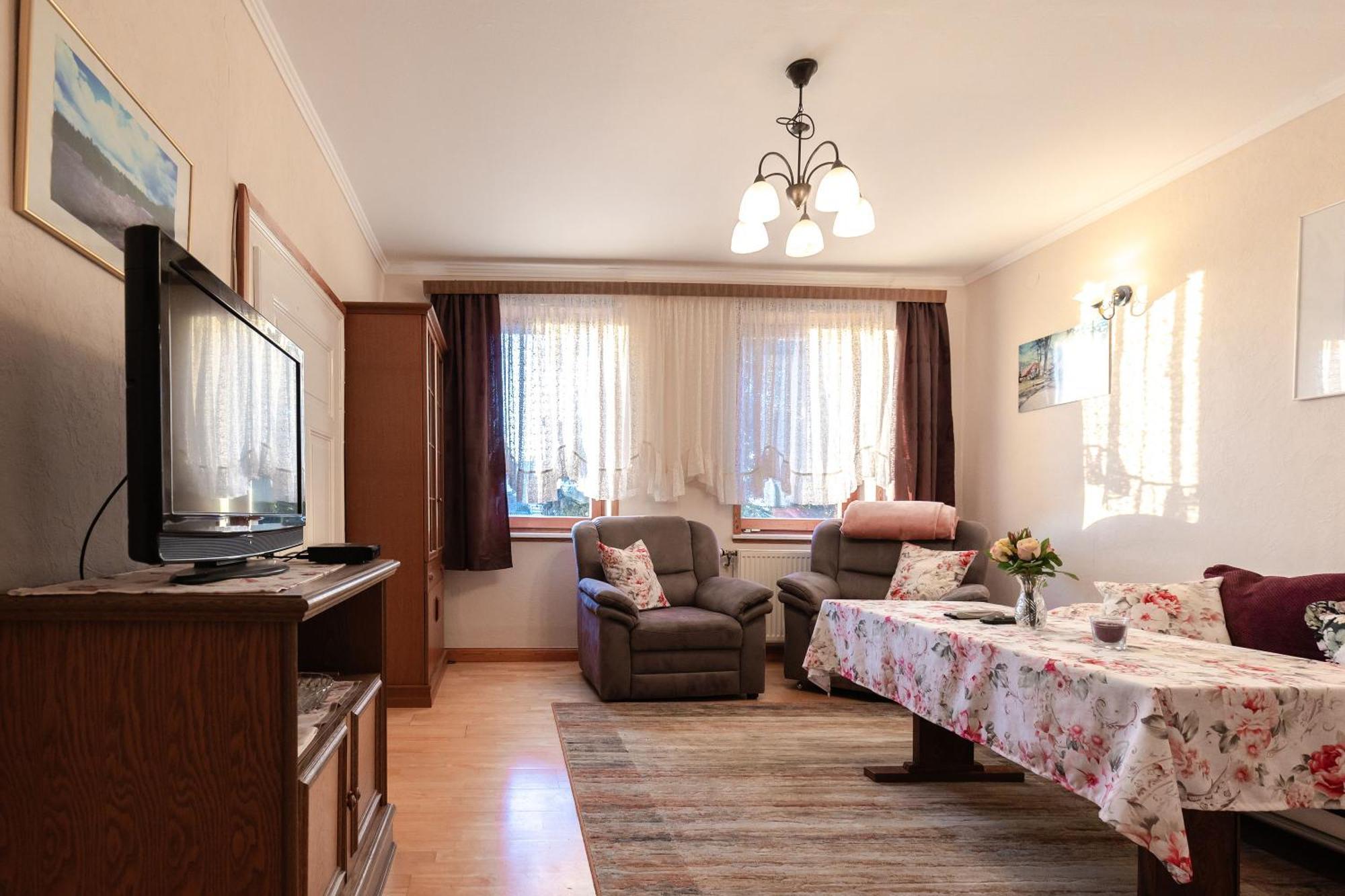 Three-Bedroom Apartment High Floor,1599262956:JPEG