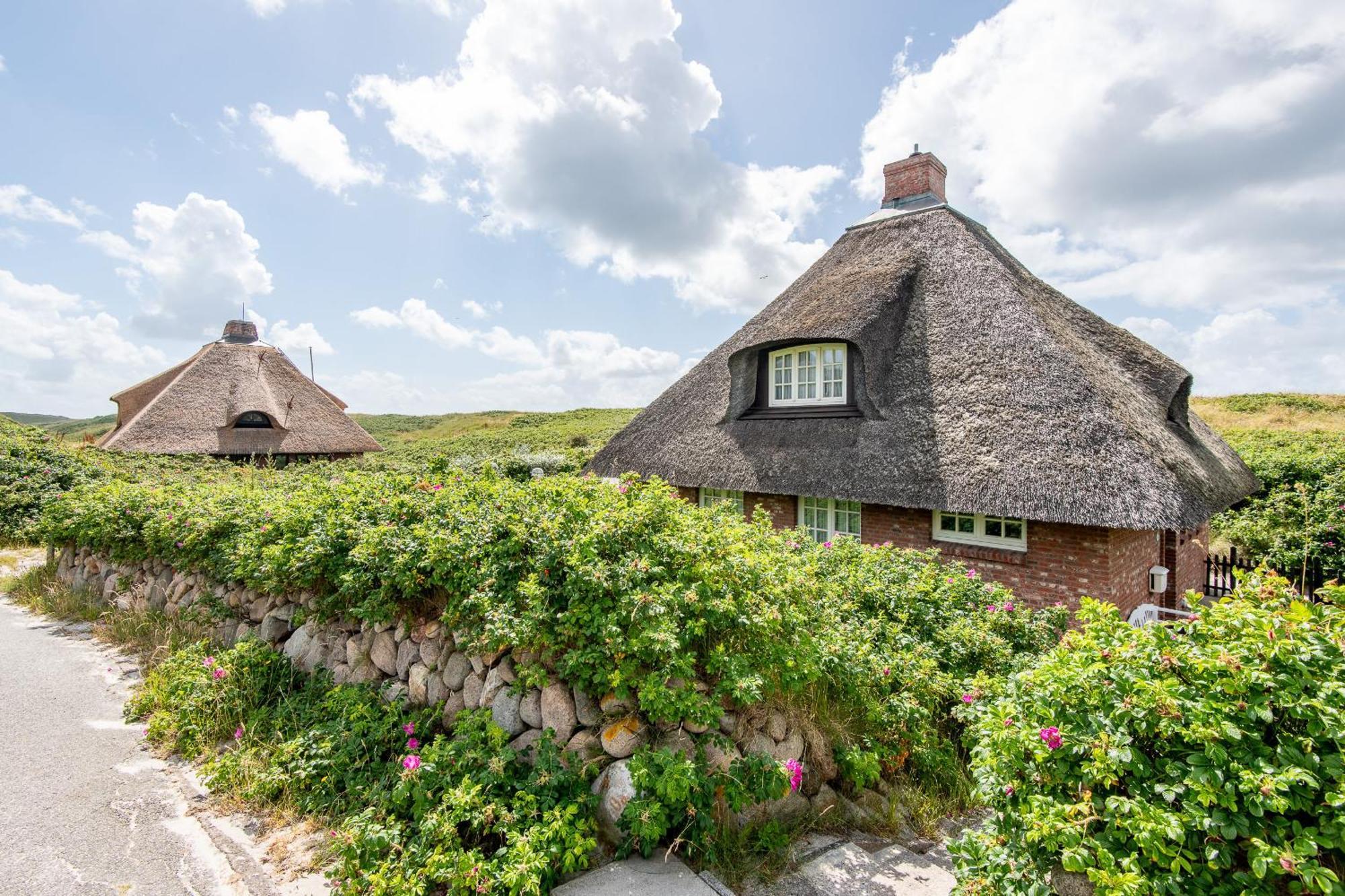 Holiday Home,1601093165:JPEG