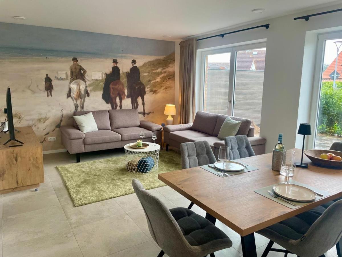 Holiday Home,1639329344:JPEG