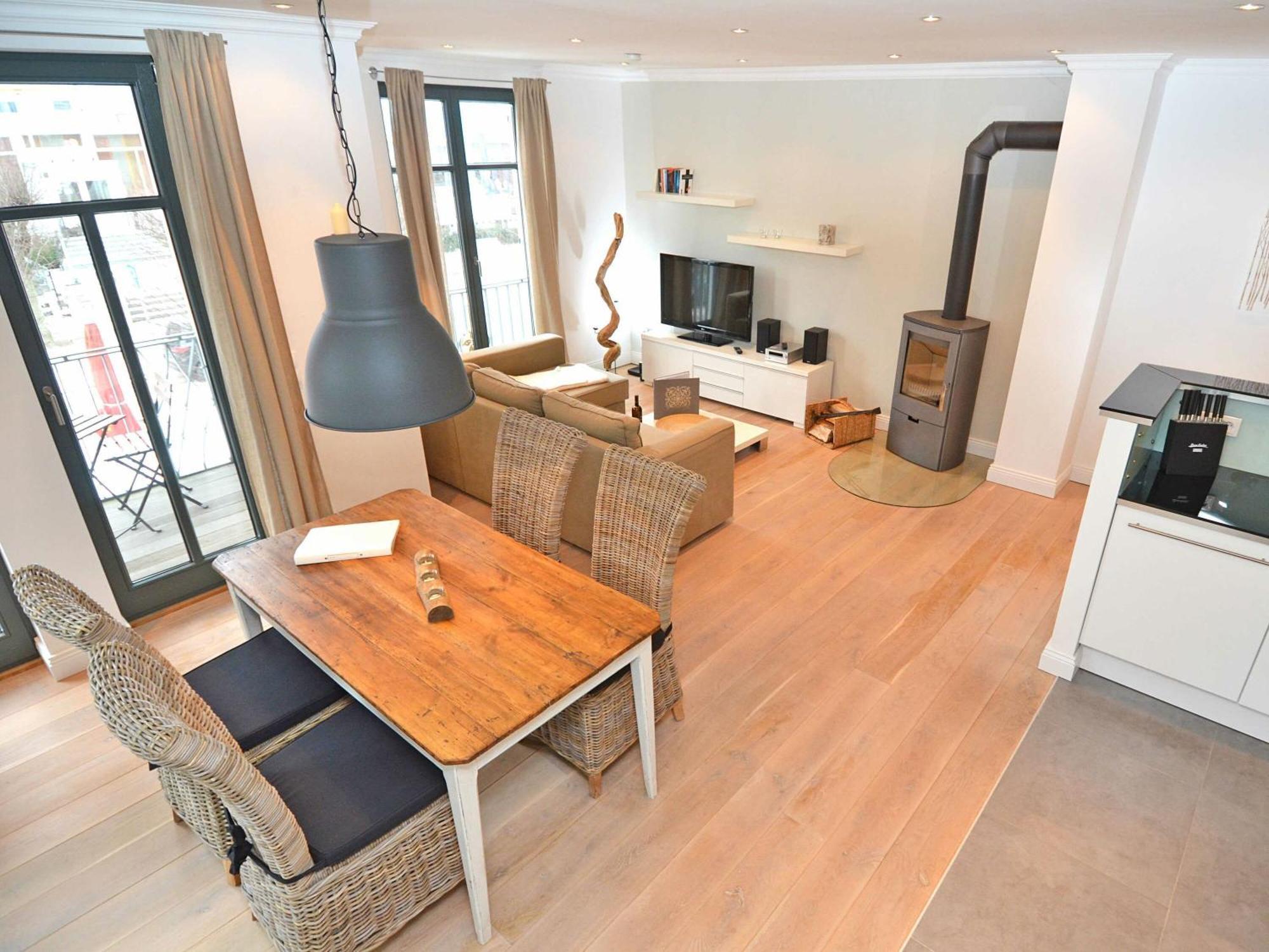 Apartment with Terrace,1606581688:JPEG