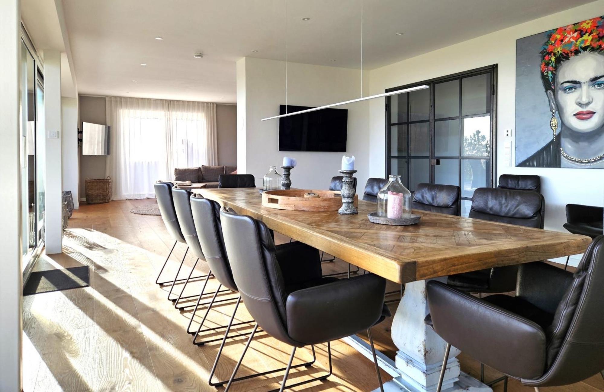 Holiday Home,1604123381:JPEG