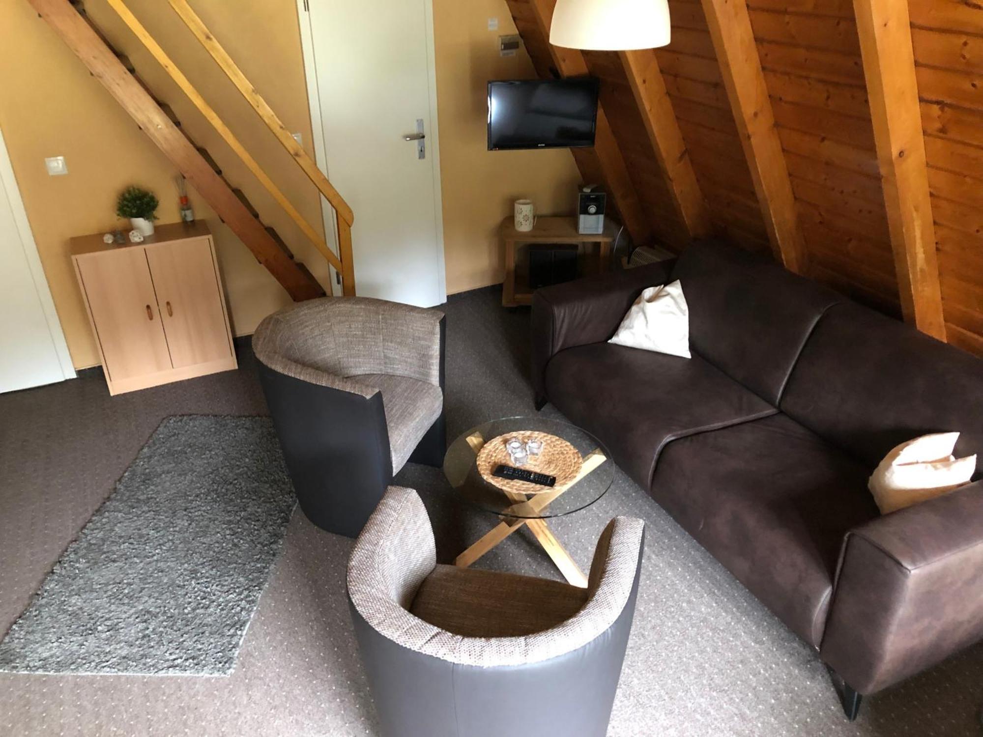 Holiday Home,1606865370:JPEG